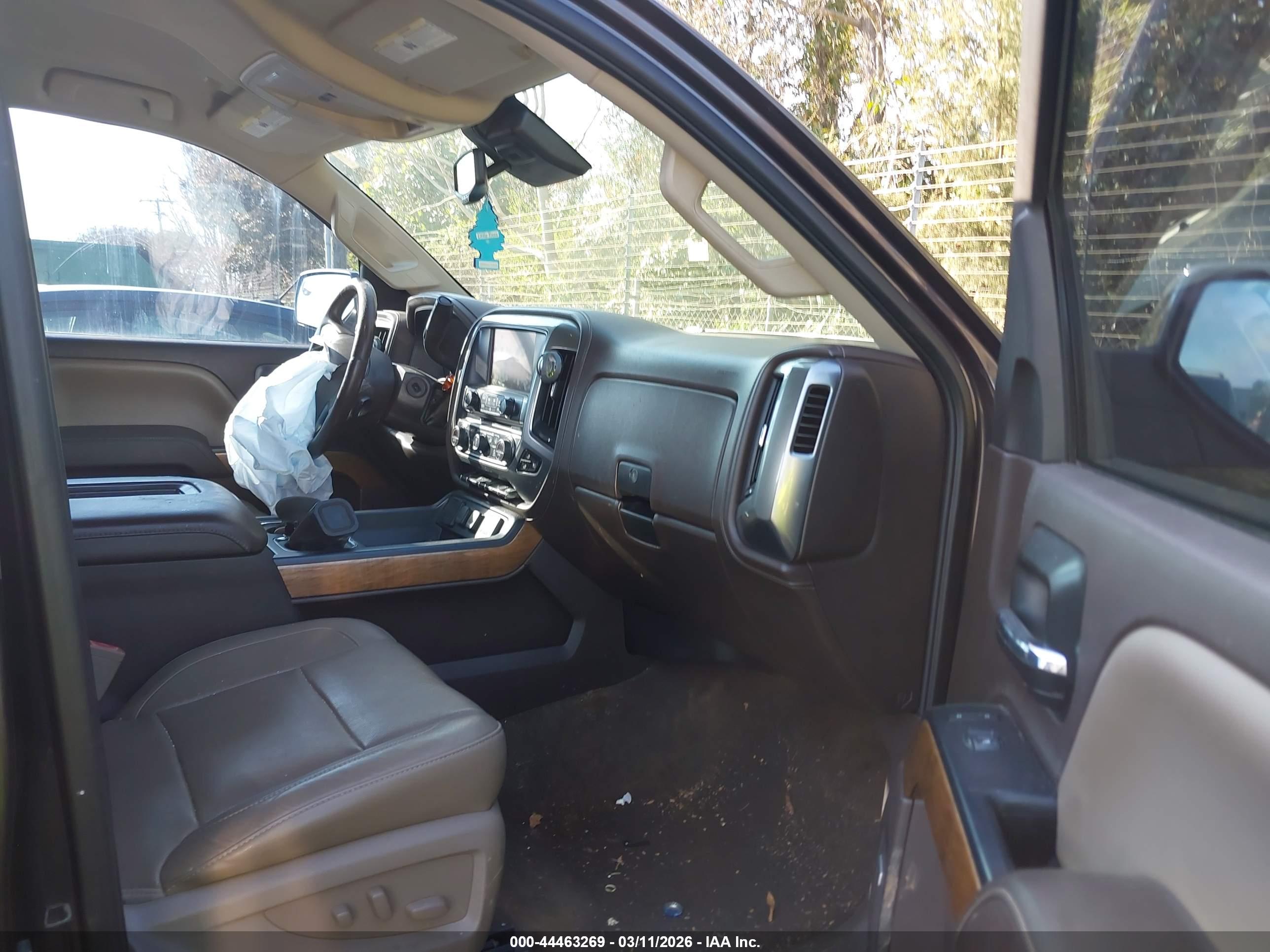 CHEVROLET SILVERADO image 5