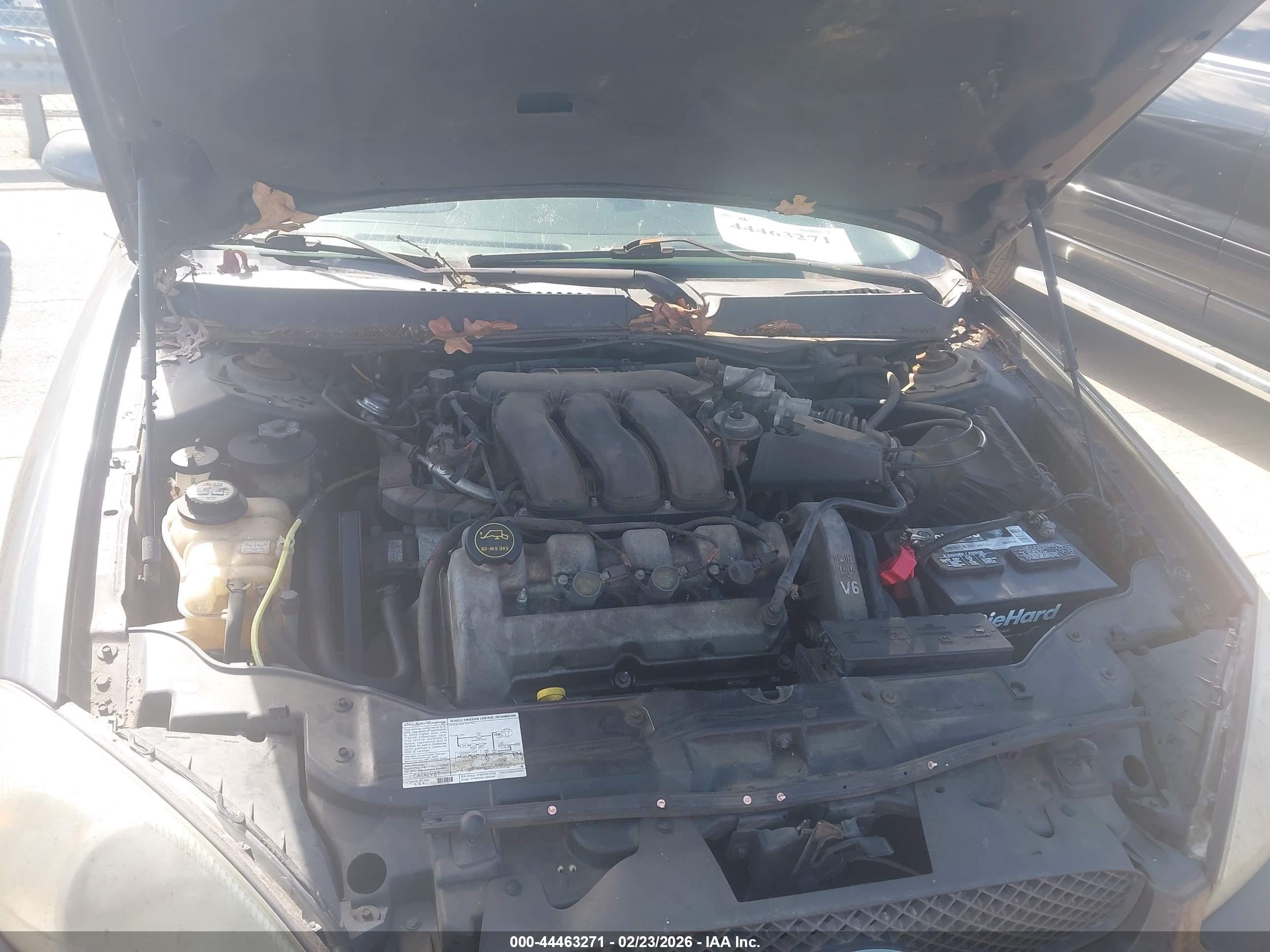 FORD TAURUS image 10