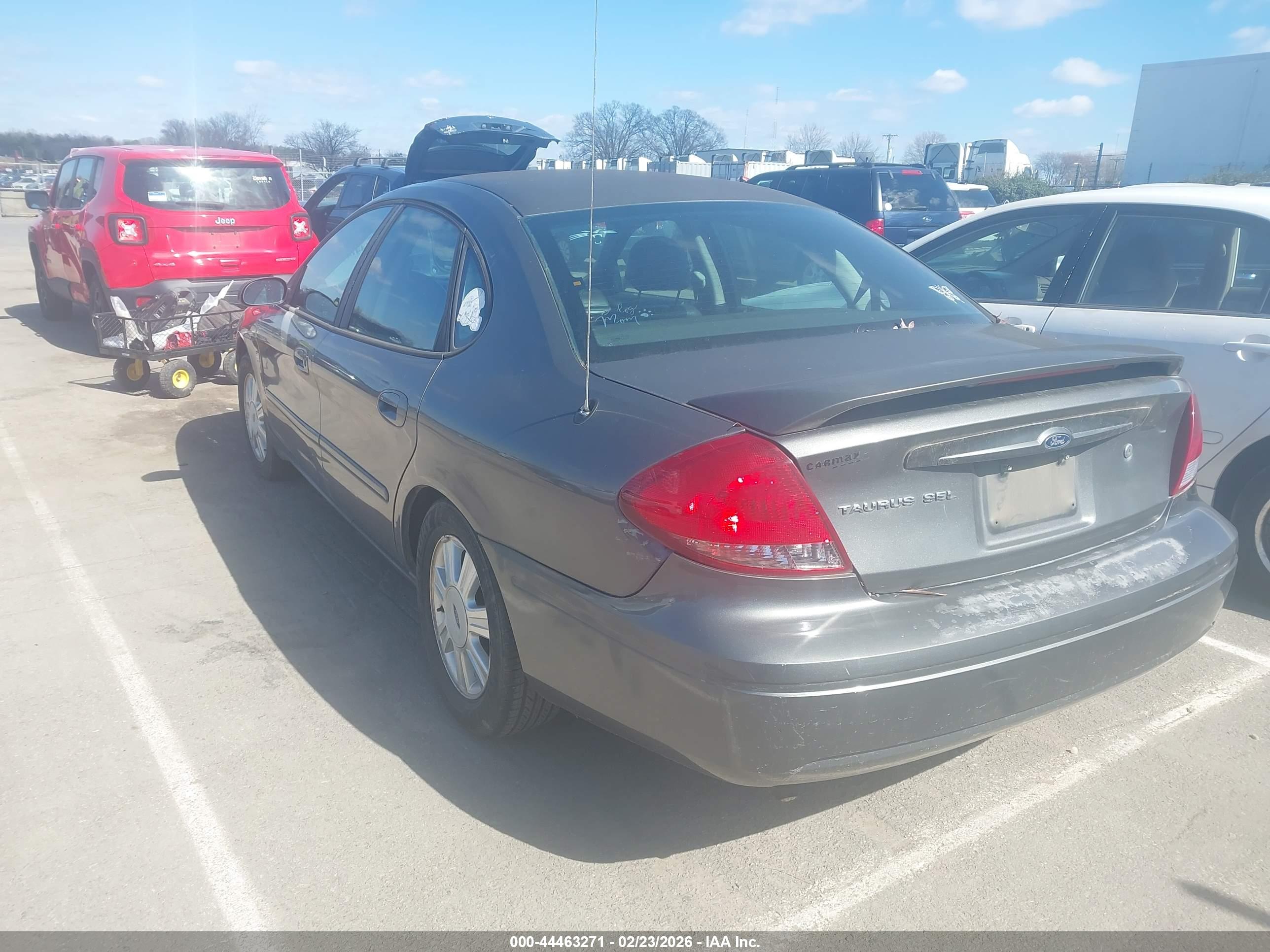 FORD TAURUS image 3