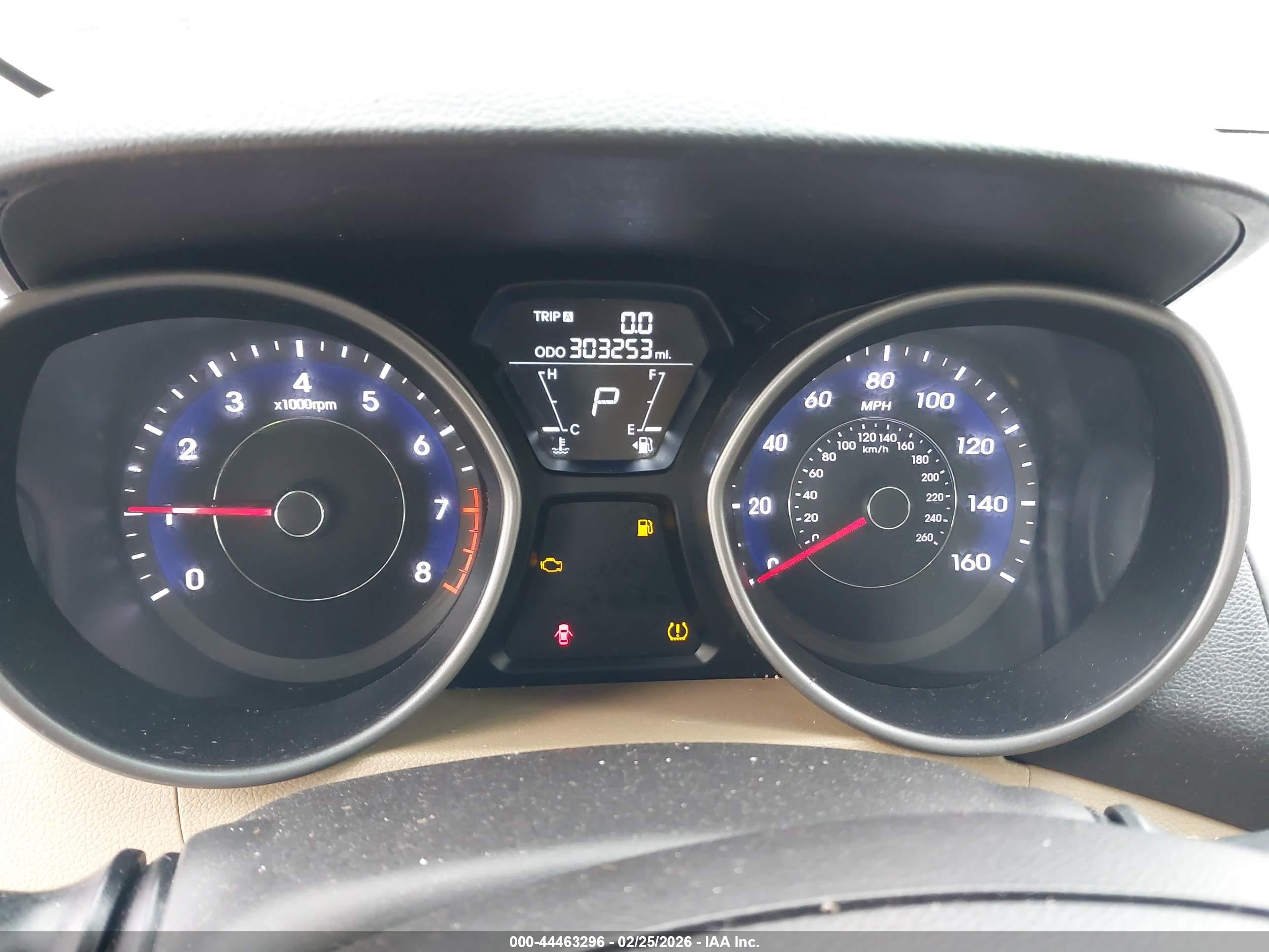 HYUNDAI ELANTRA image 7