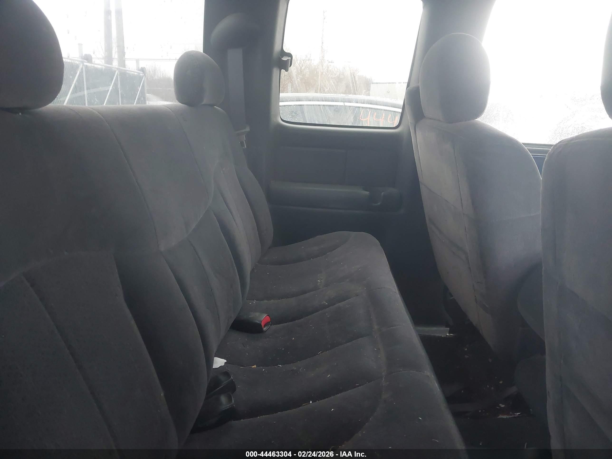 CHEVROLET SILVERADO image 8
