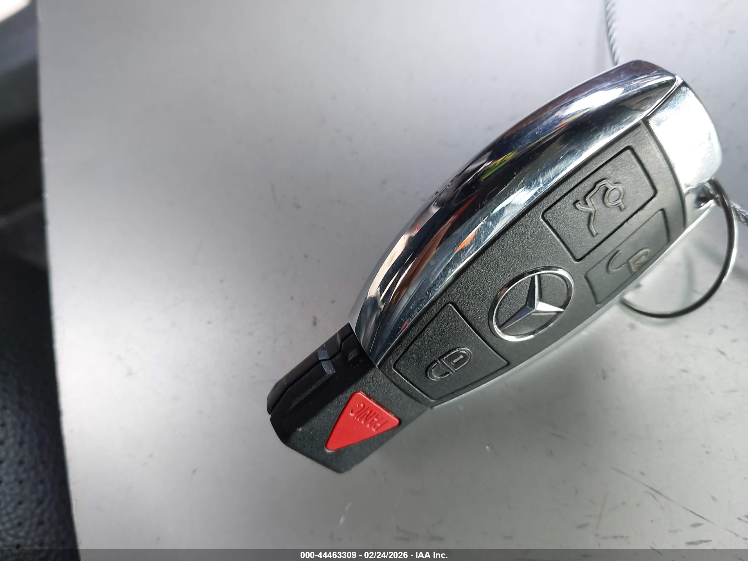MERCEDES-BENZ C image 11