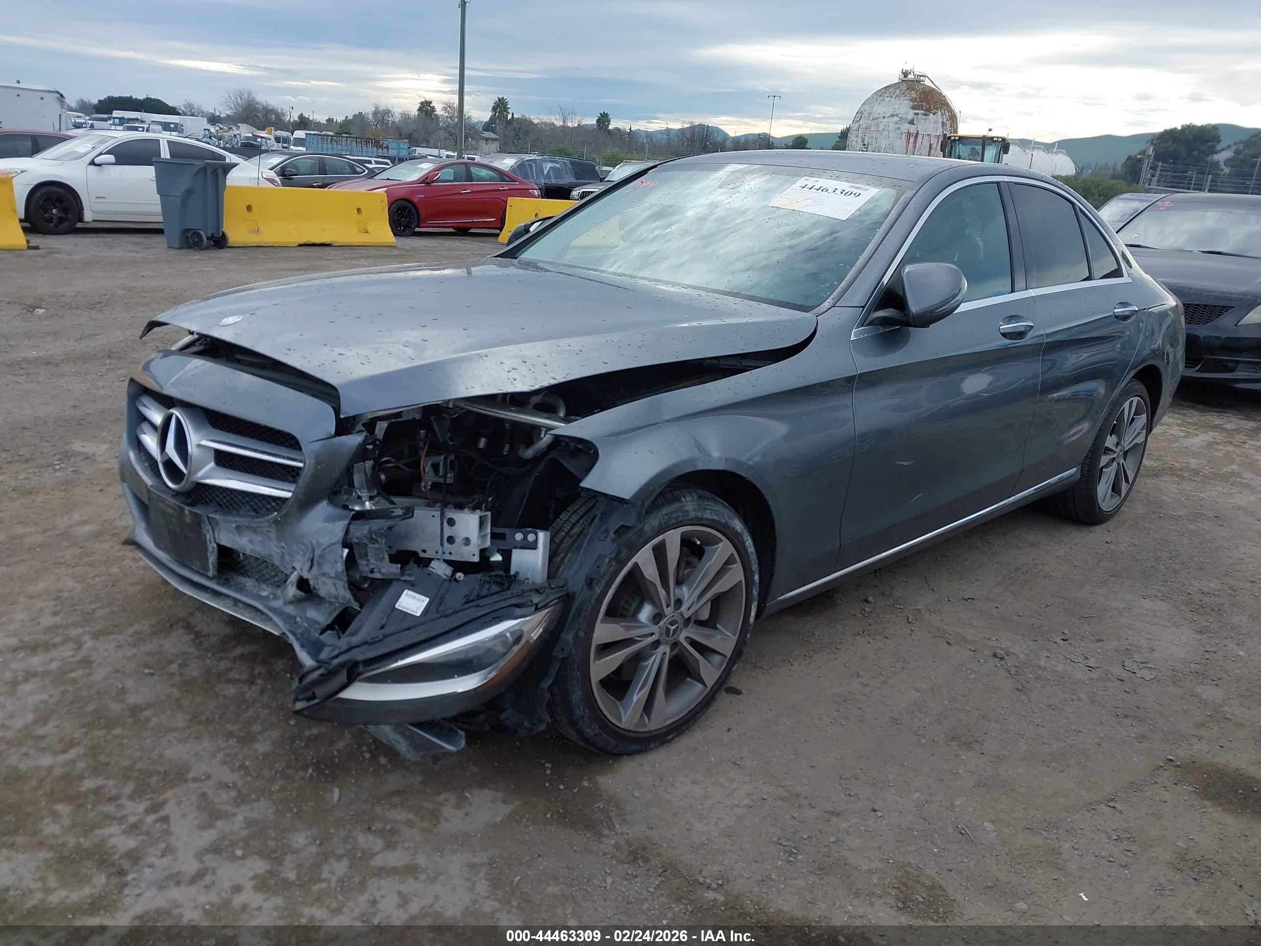 MERCEDES-BENZ C image 2