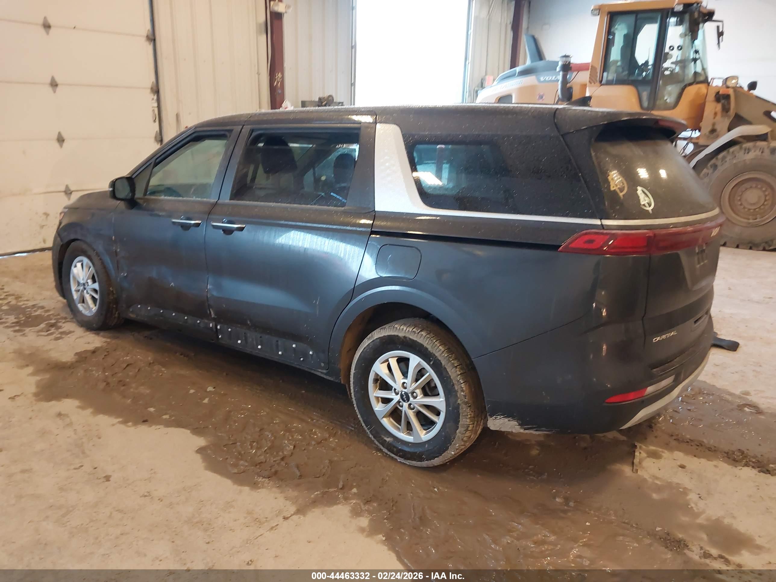 KIA CARNIVAL image 3