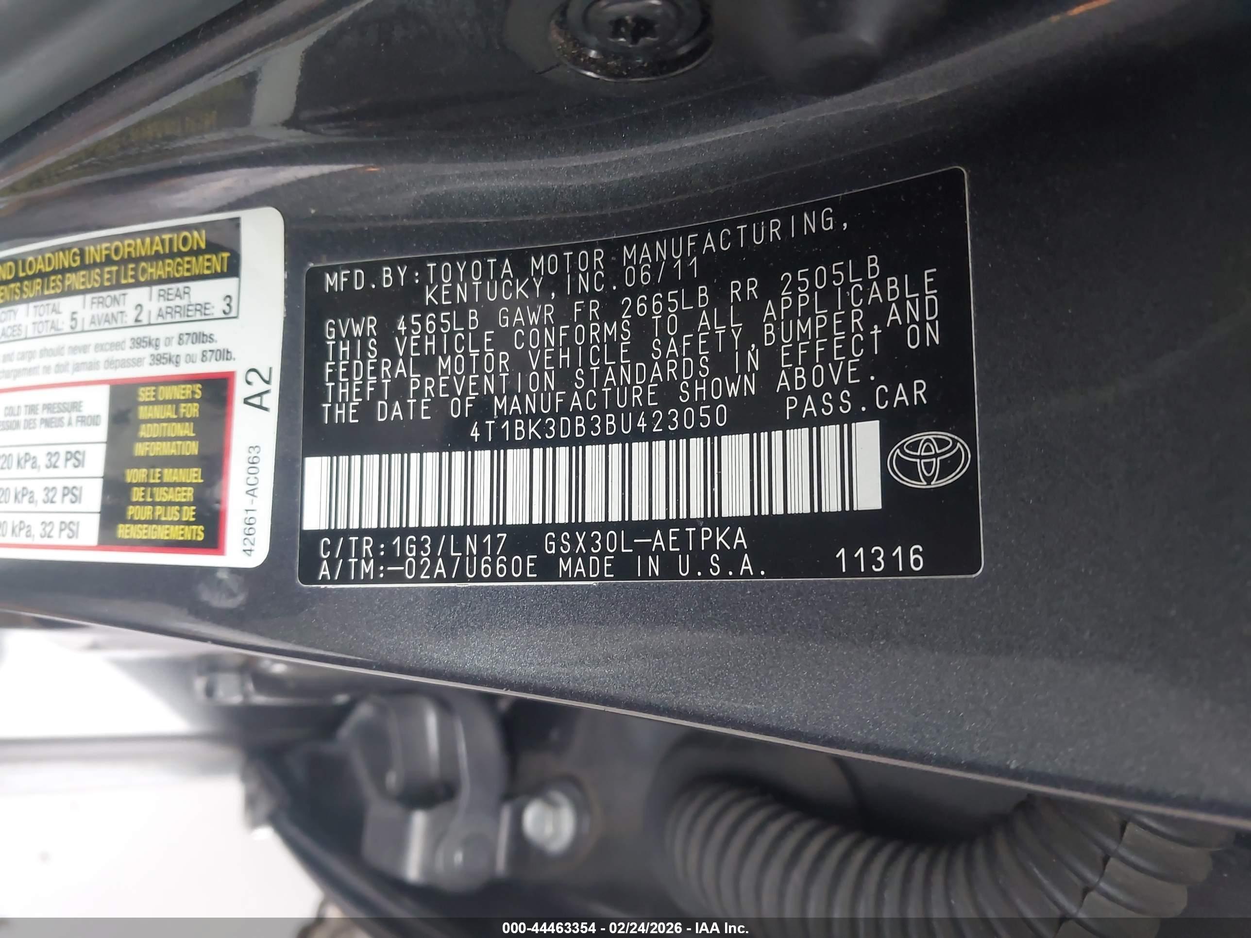 TOYOTA AVALON image 9