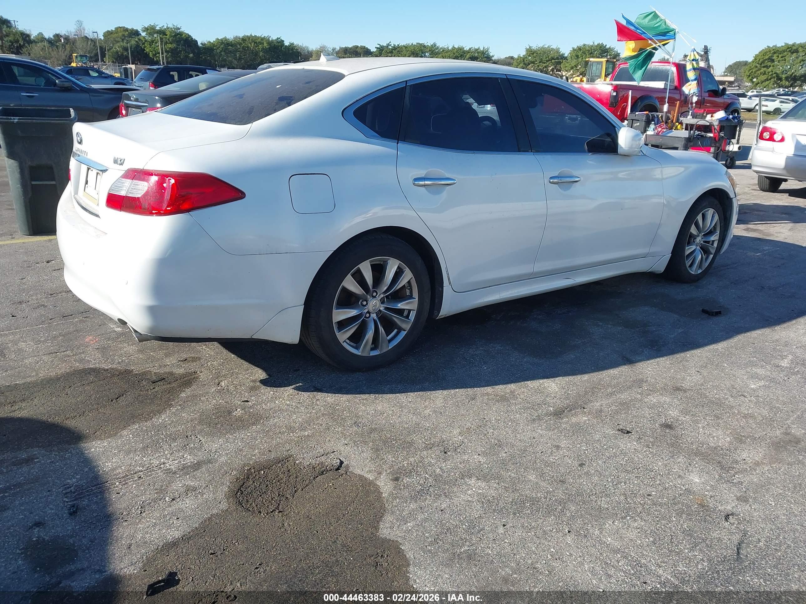 INFINITI M37 image 4