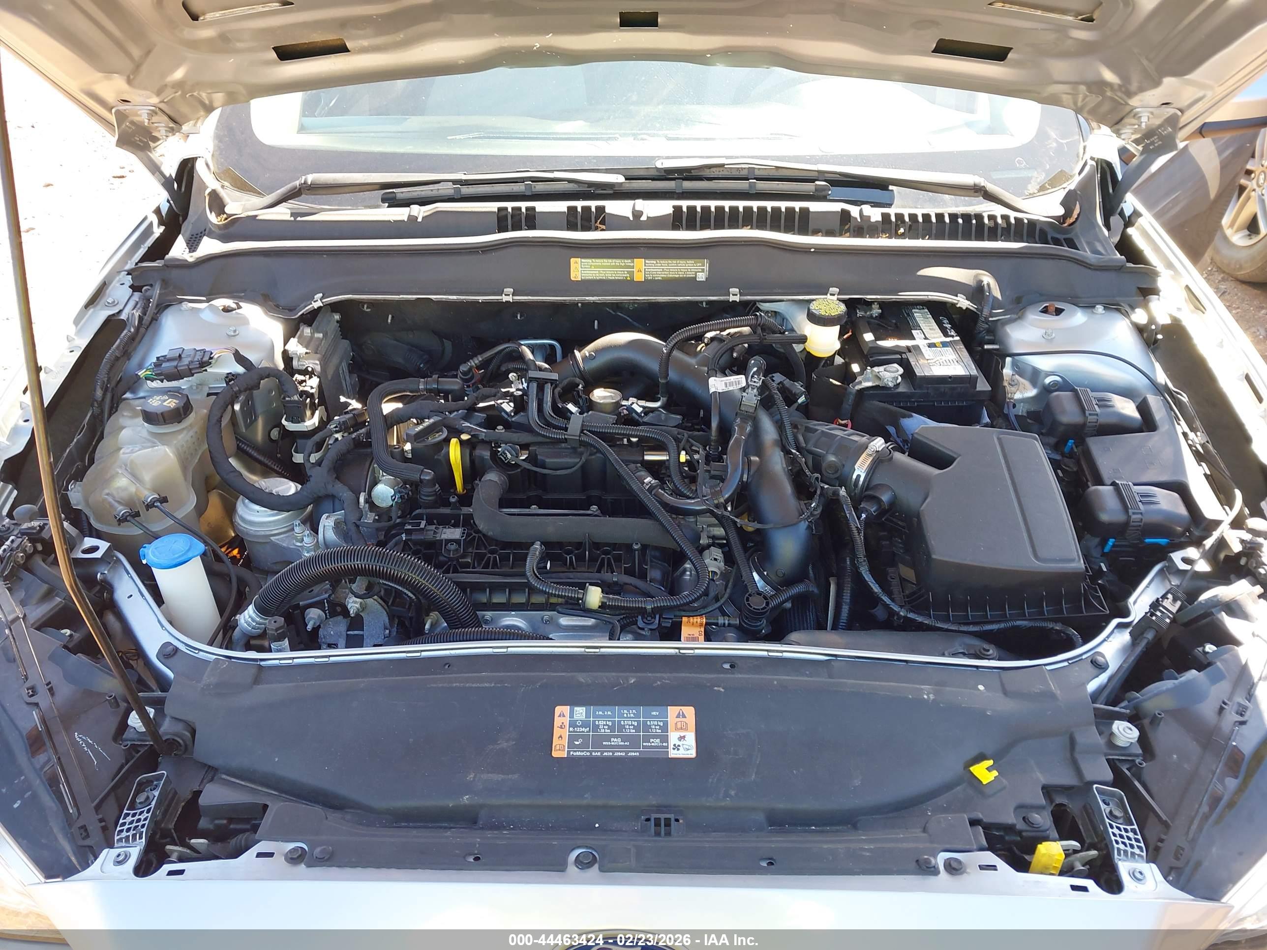 FORD FUSION image 10