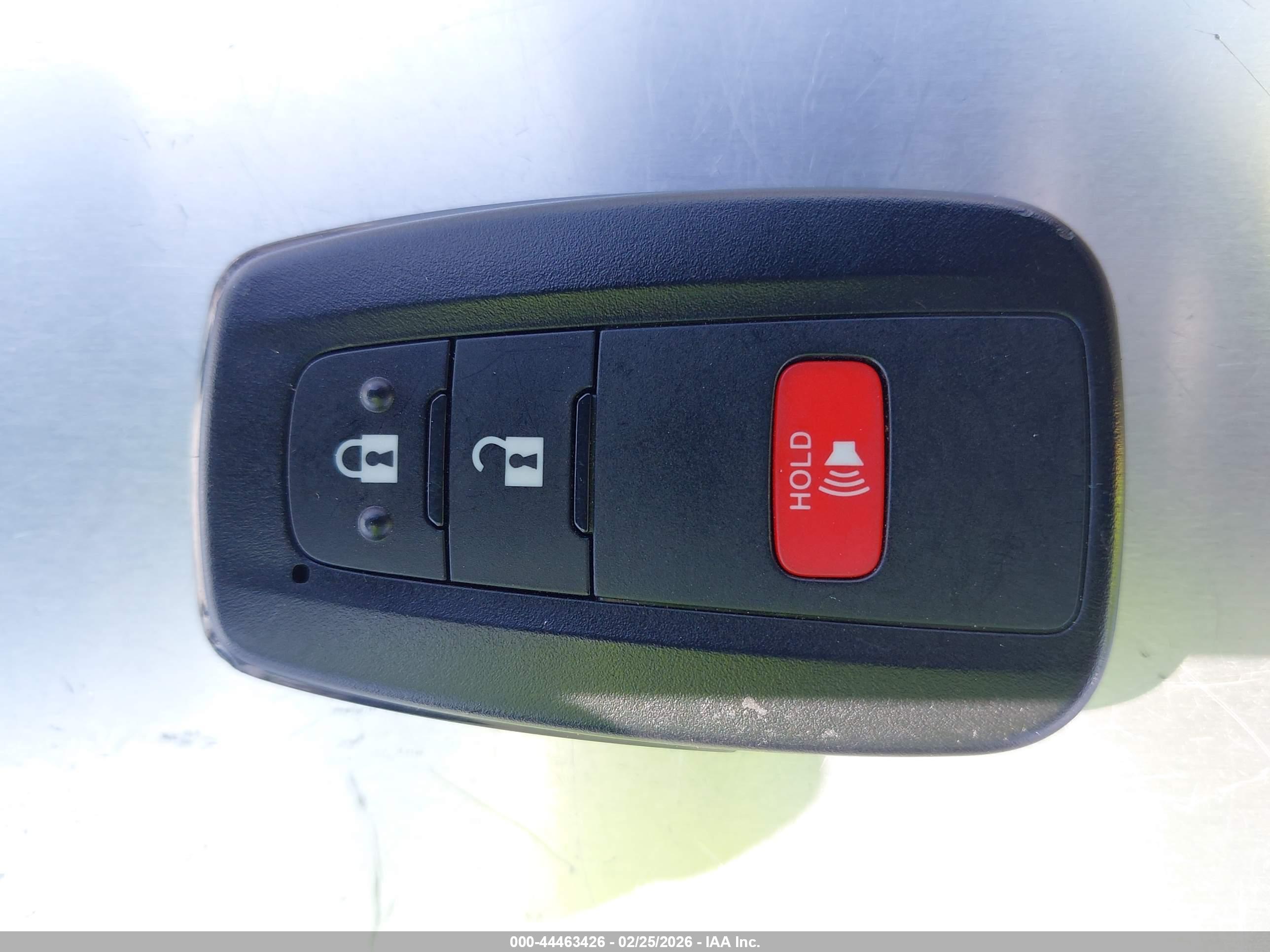 TOYOTA RAV4 image 11