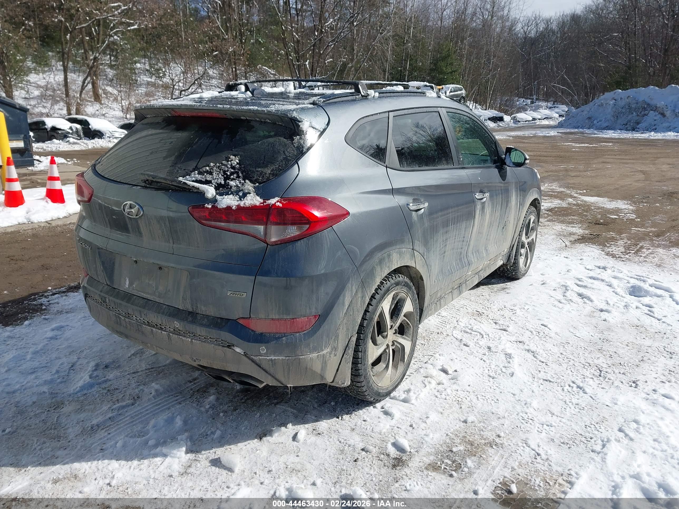 HYUNDAI TUCSON image 4