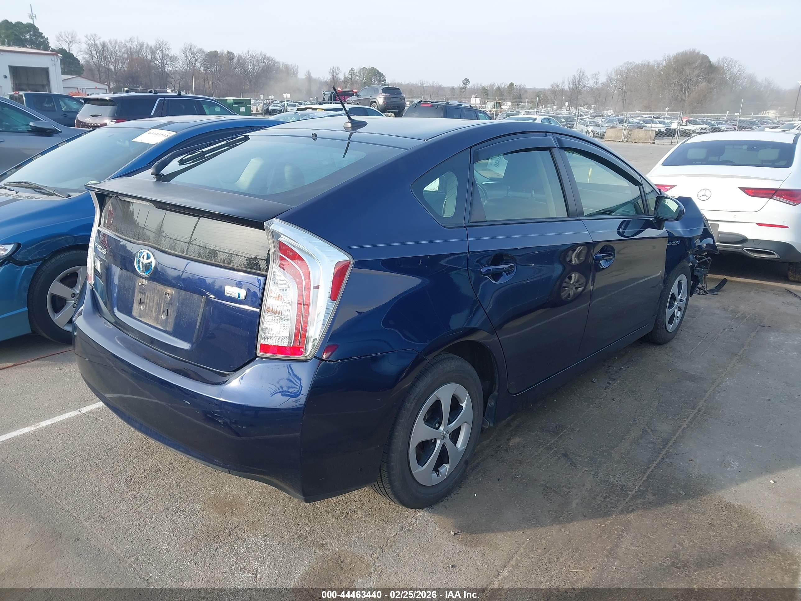 TOYOTA PRIUS image 4