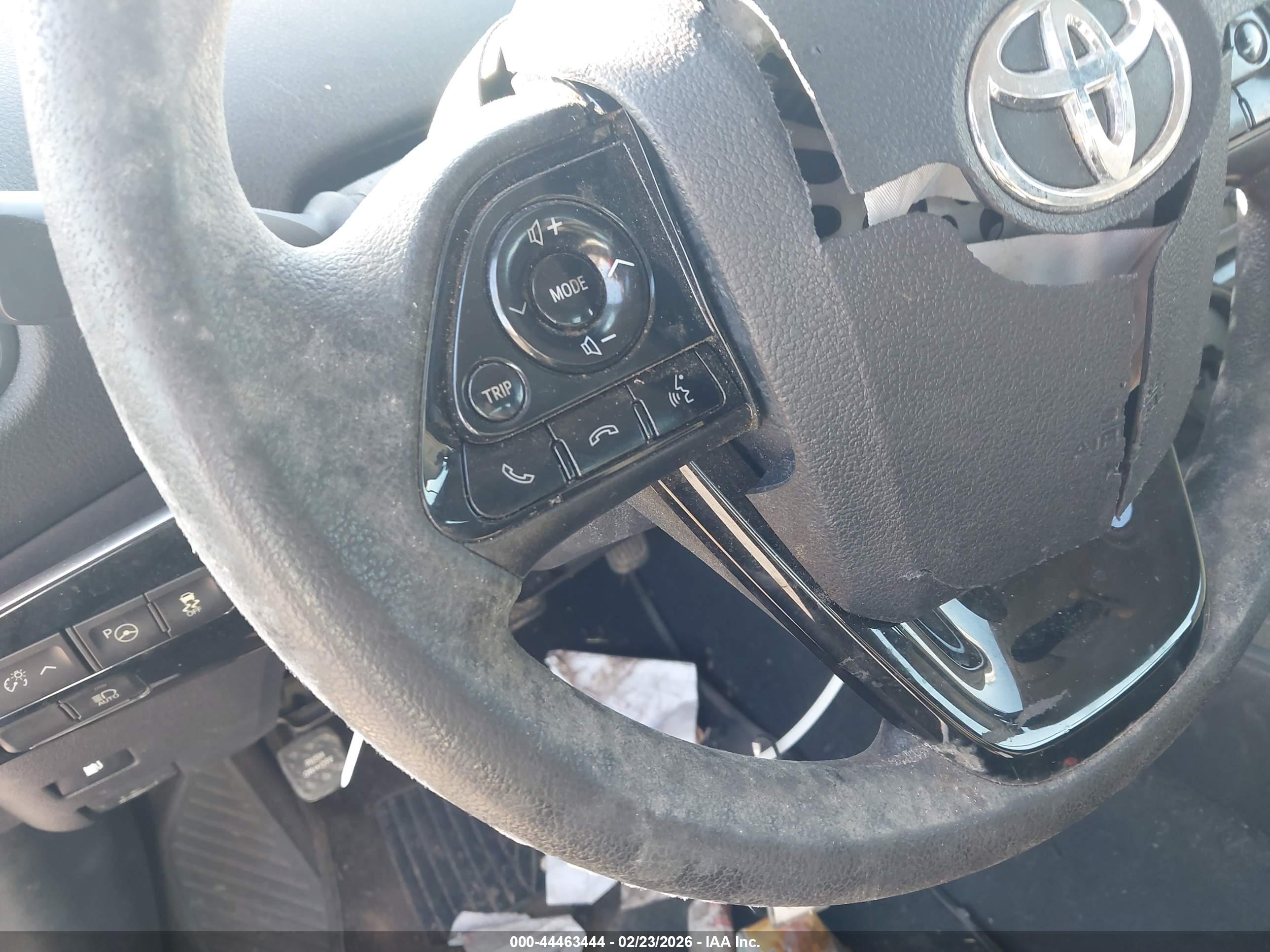 TOYOTA PRIUS image 6