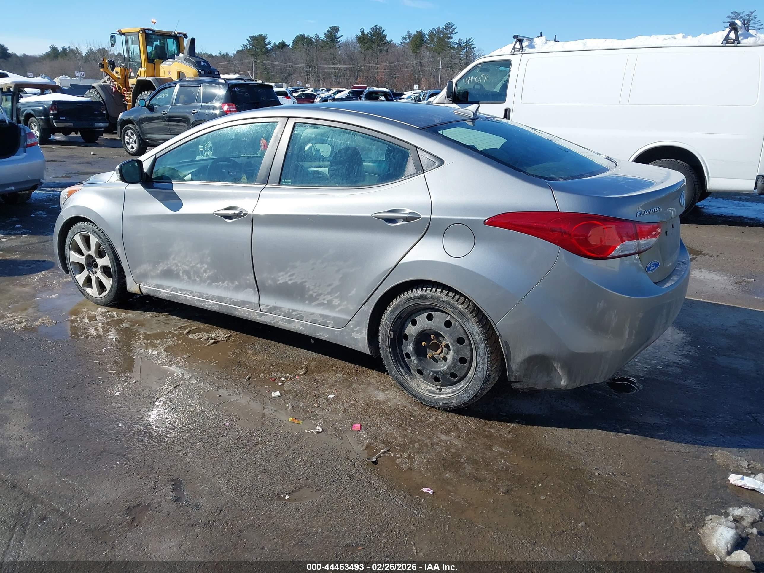 HYUNDAI ELANTRA image 3