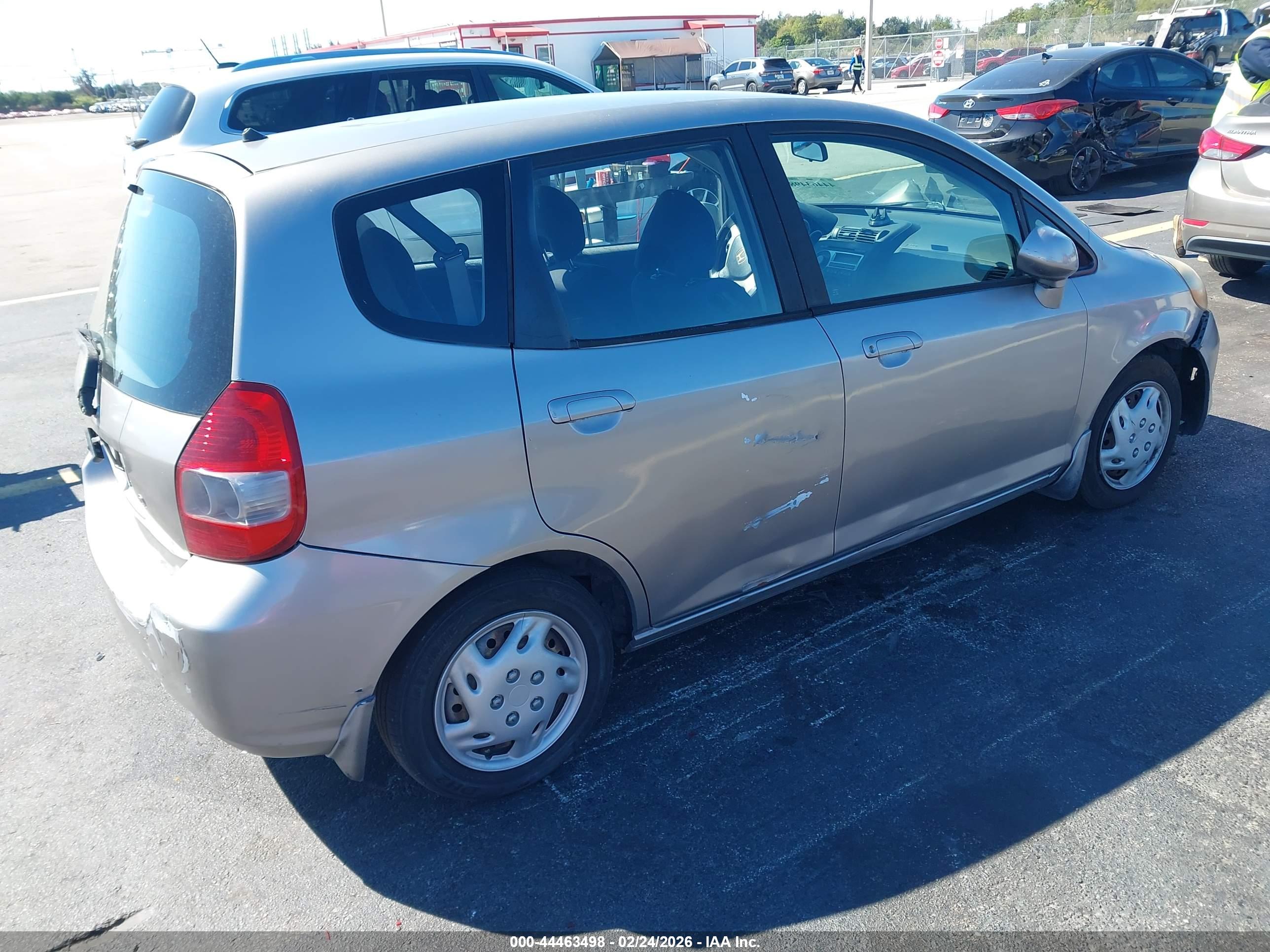 HONDA FIT image 4