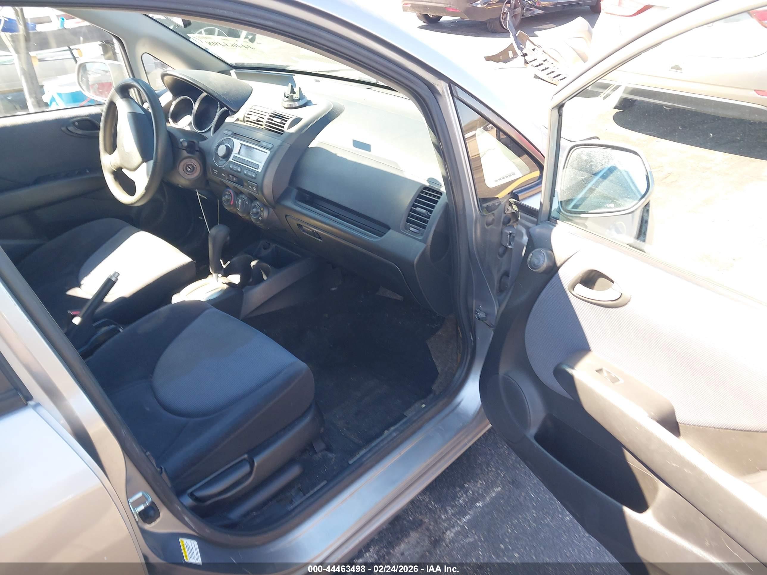 HONDA FIT image 5