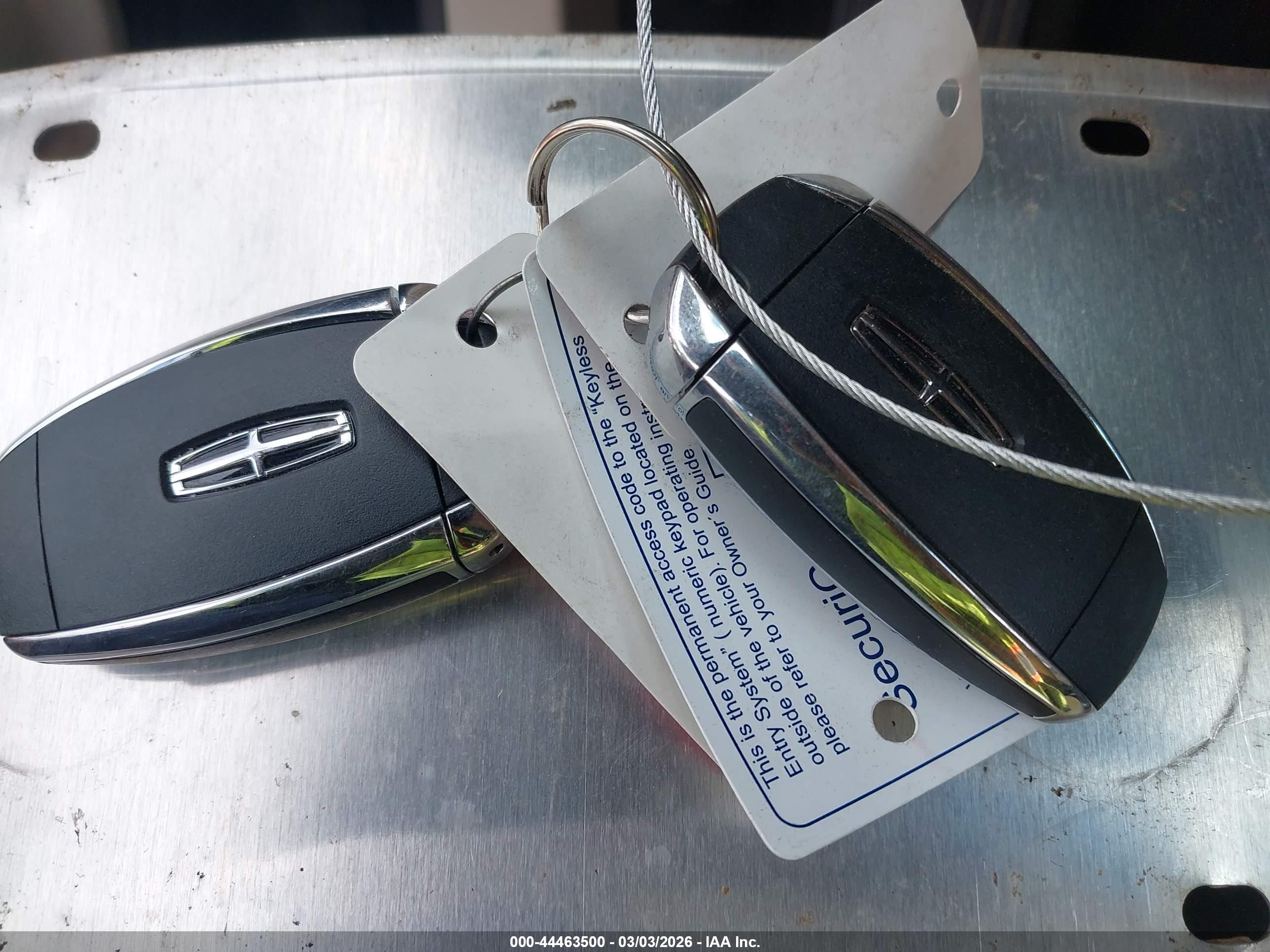 LINCOLN MKZ image 11