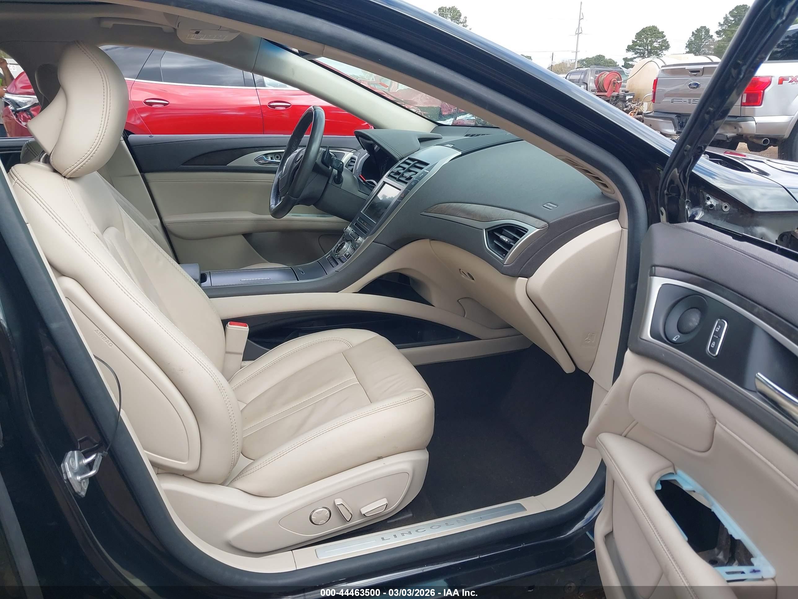 LINCOLN MKZ image 5