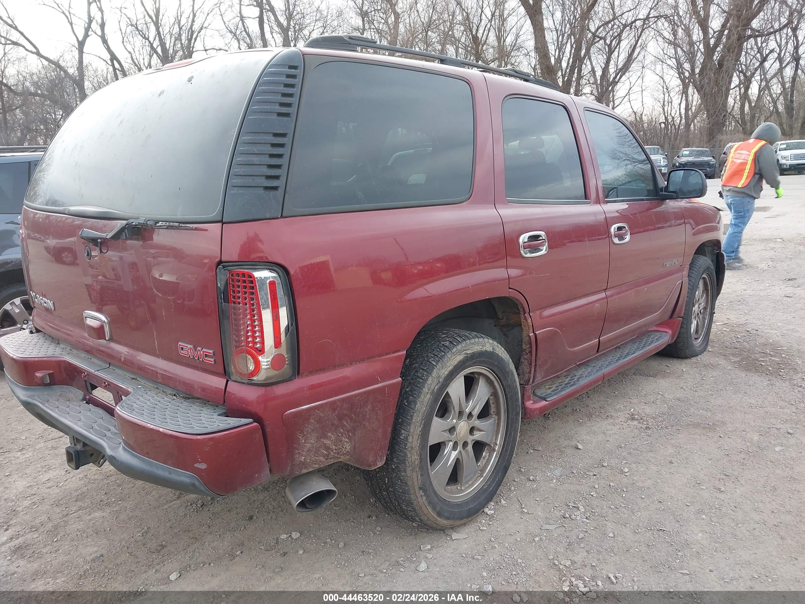 GMC YUKON image 4