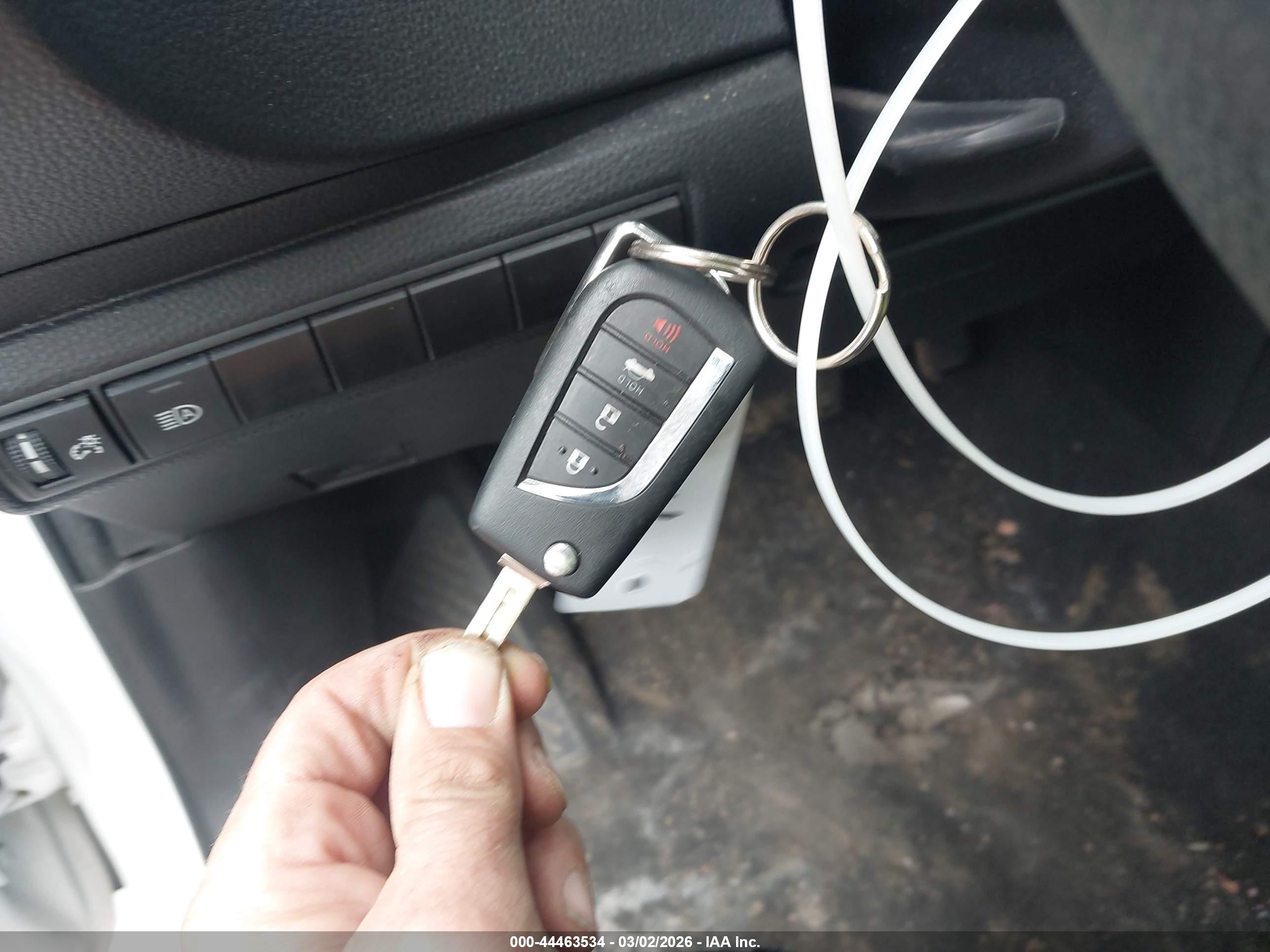 TOYOTA COROLLA image 11
