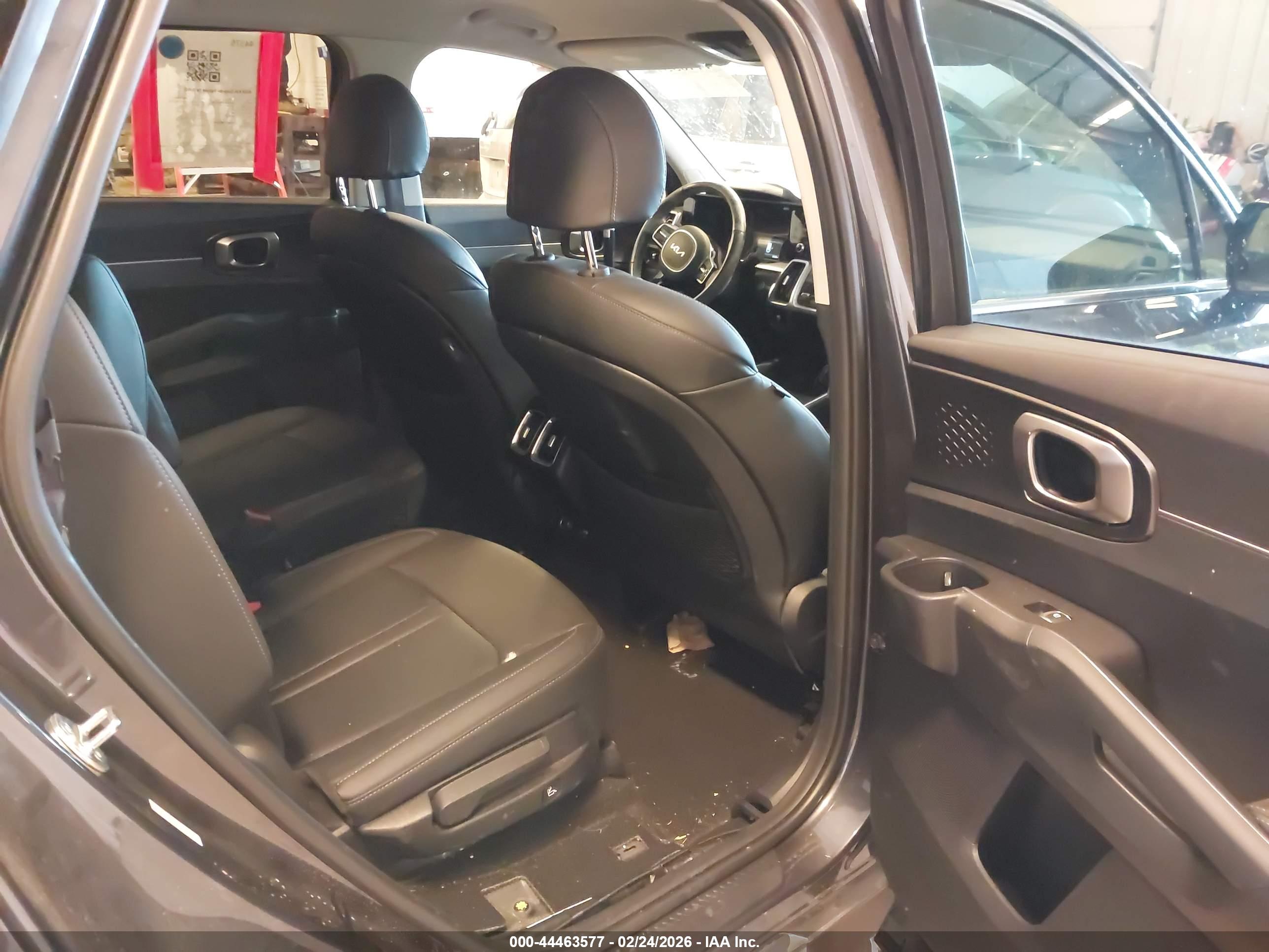 KIA SORENTO image 8