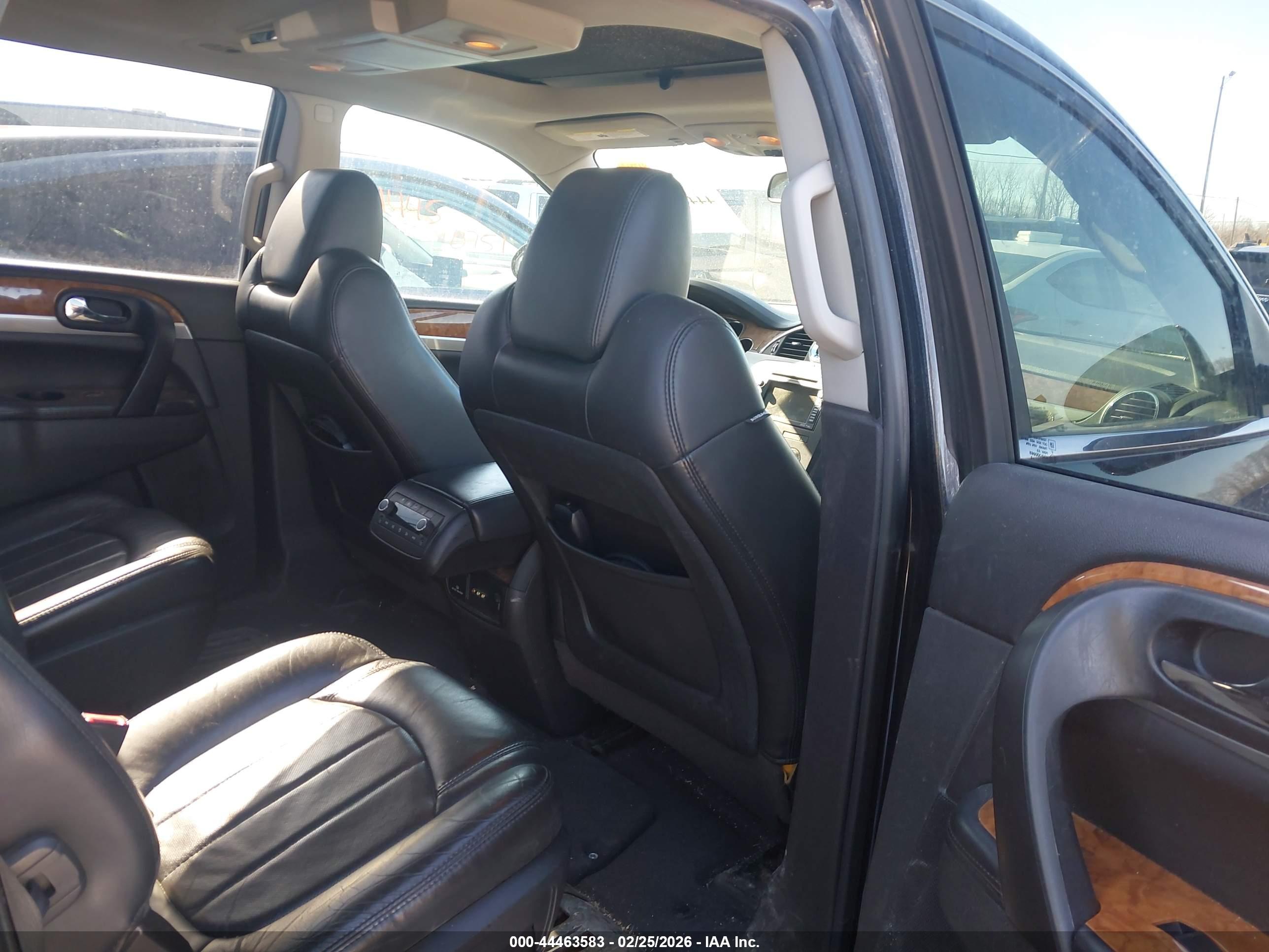 BUICK ENCLAVE image 8