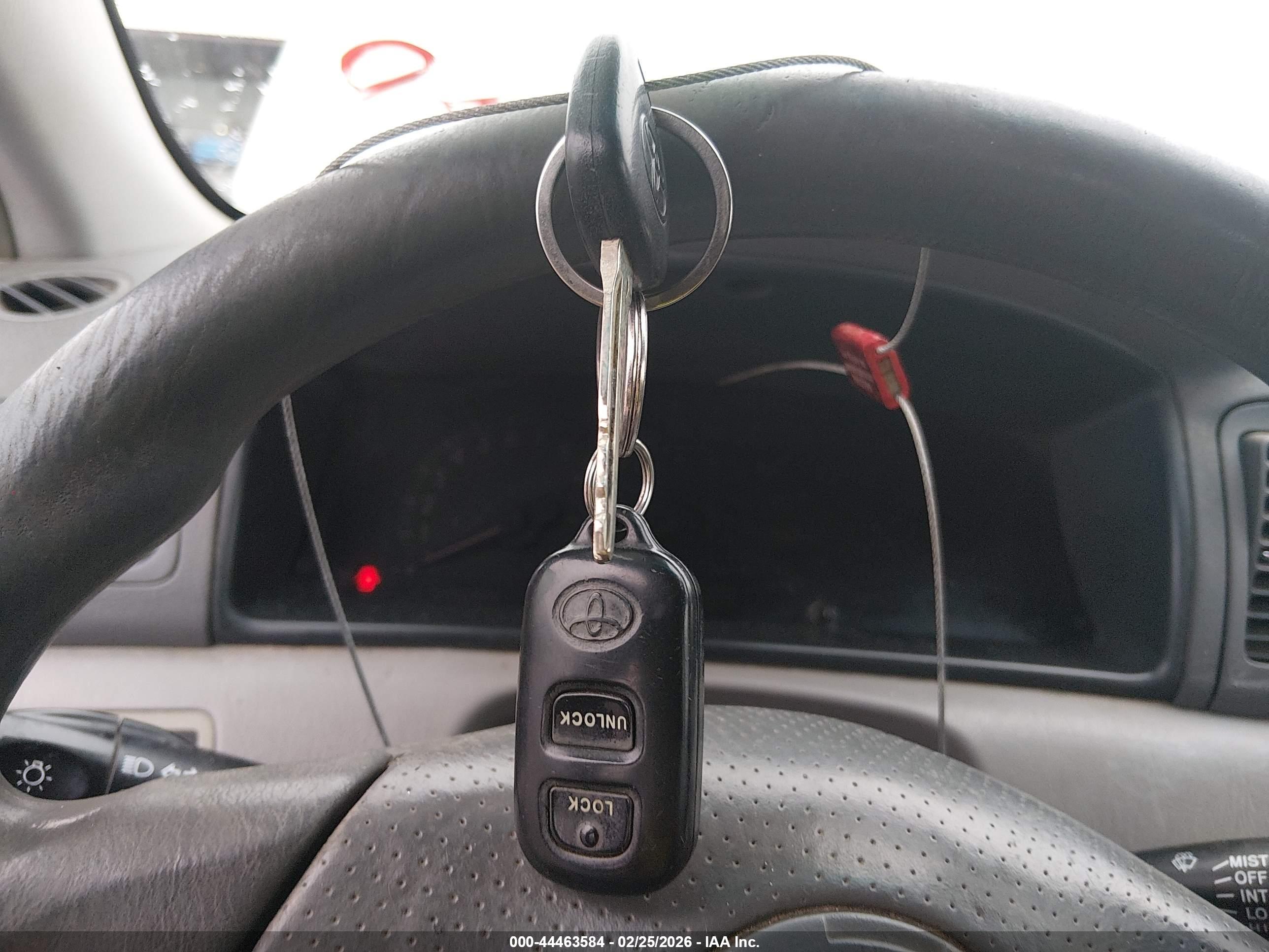 TOYOTA COROLLA image 11