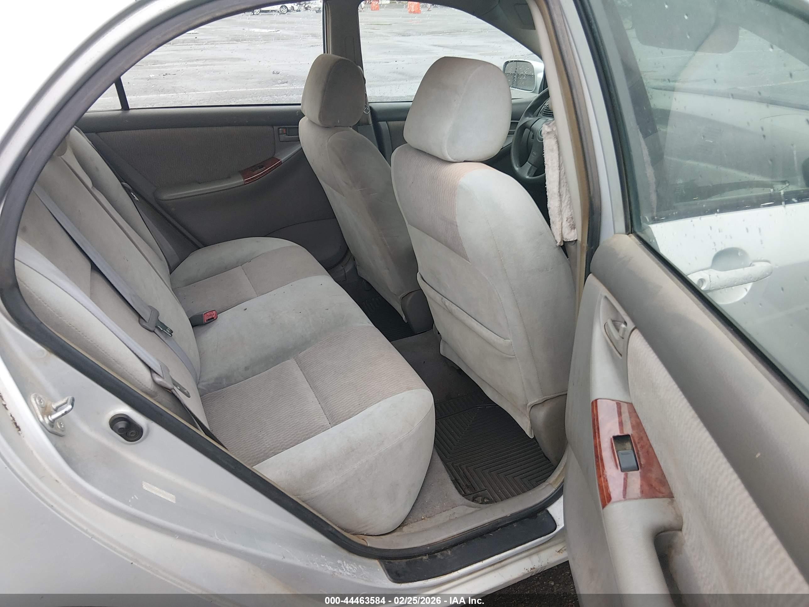 TOYOTA COROLLA image 8