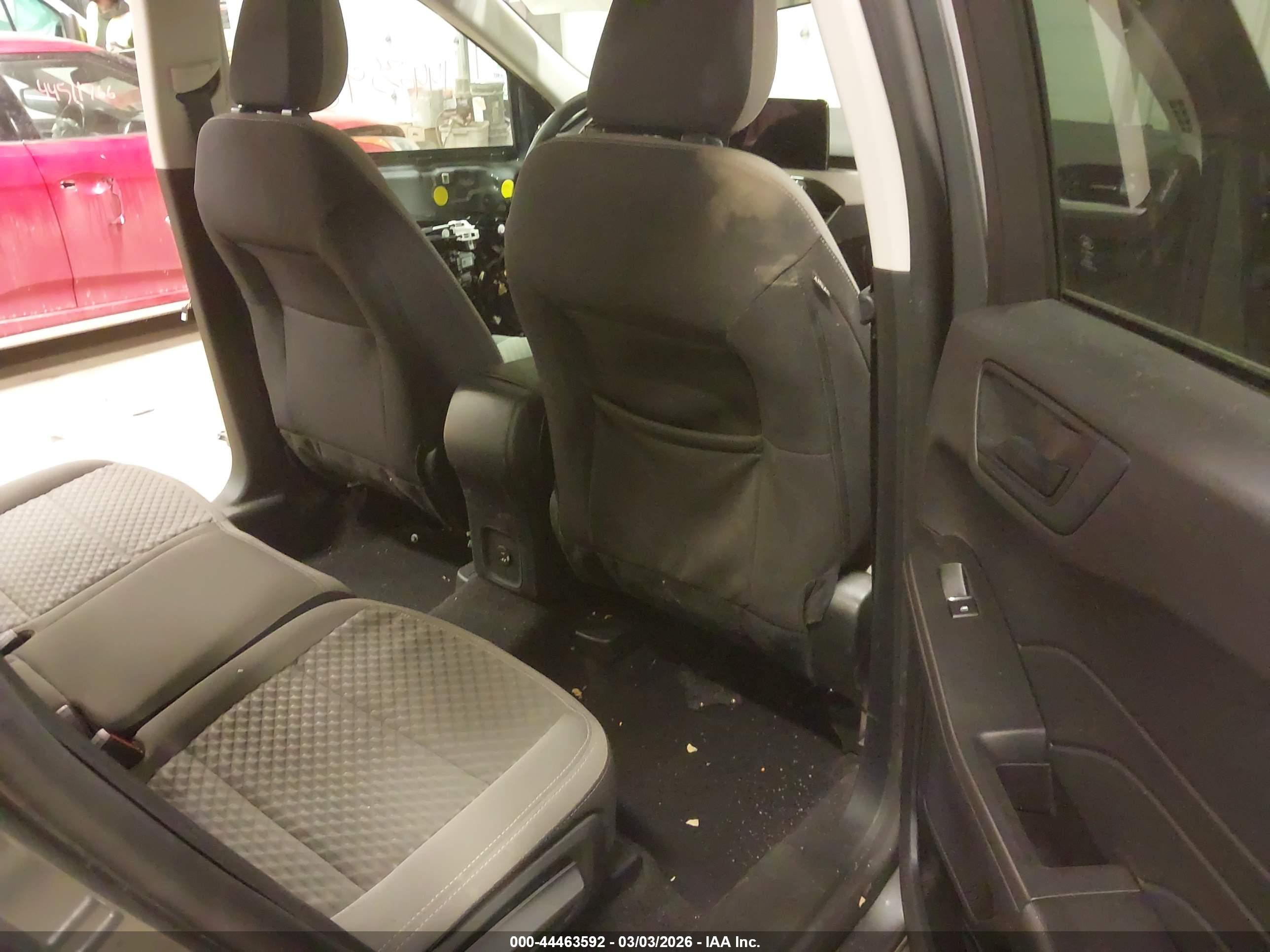 FORD ESCAPE image 8