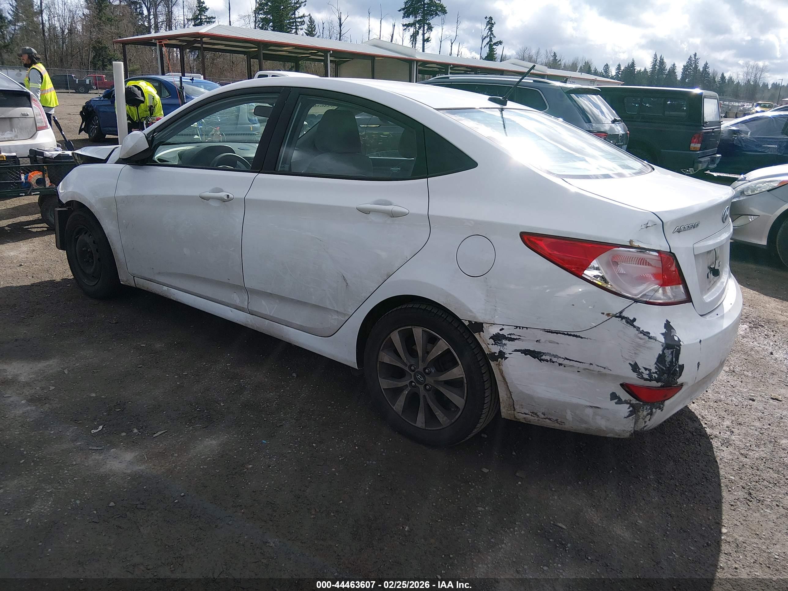 HYUNDAI ACCENT image 3