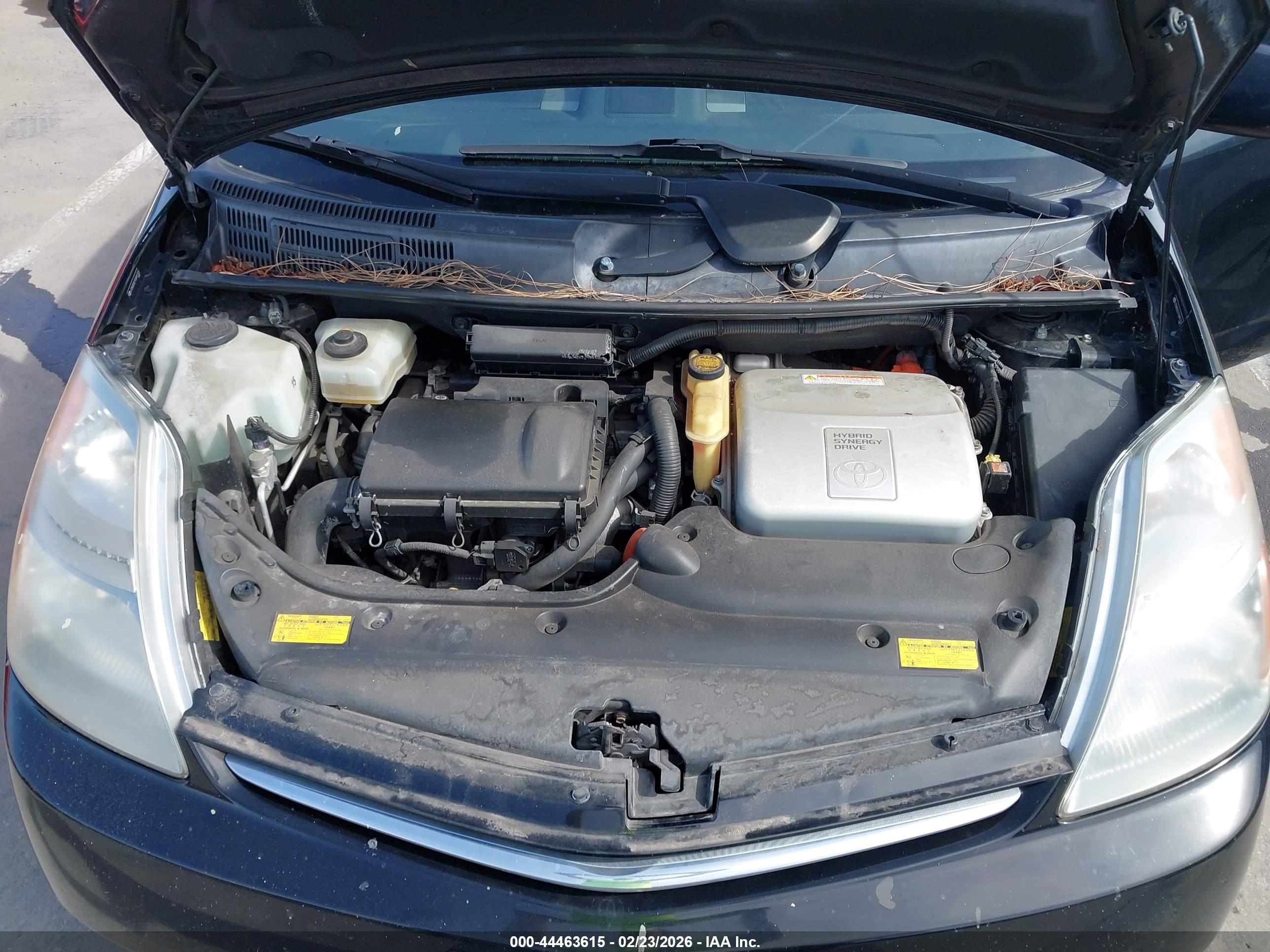 TOYOTA PRIUS image 10