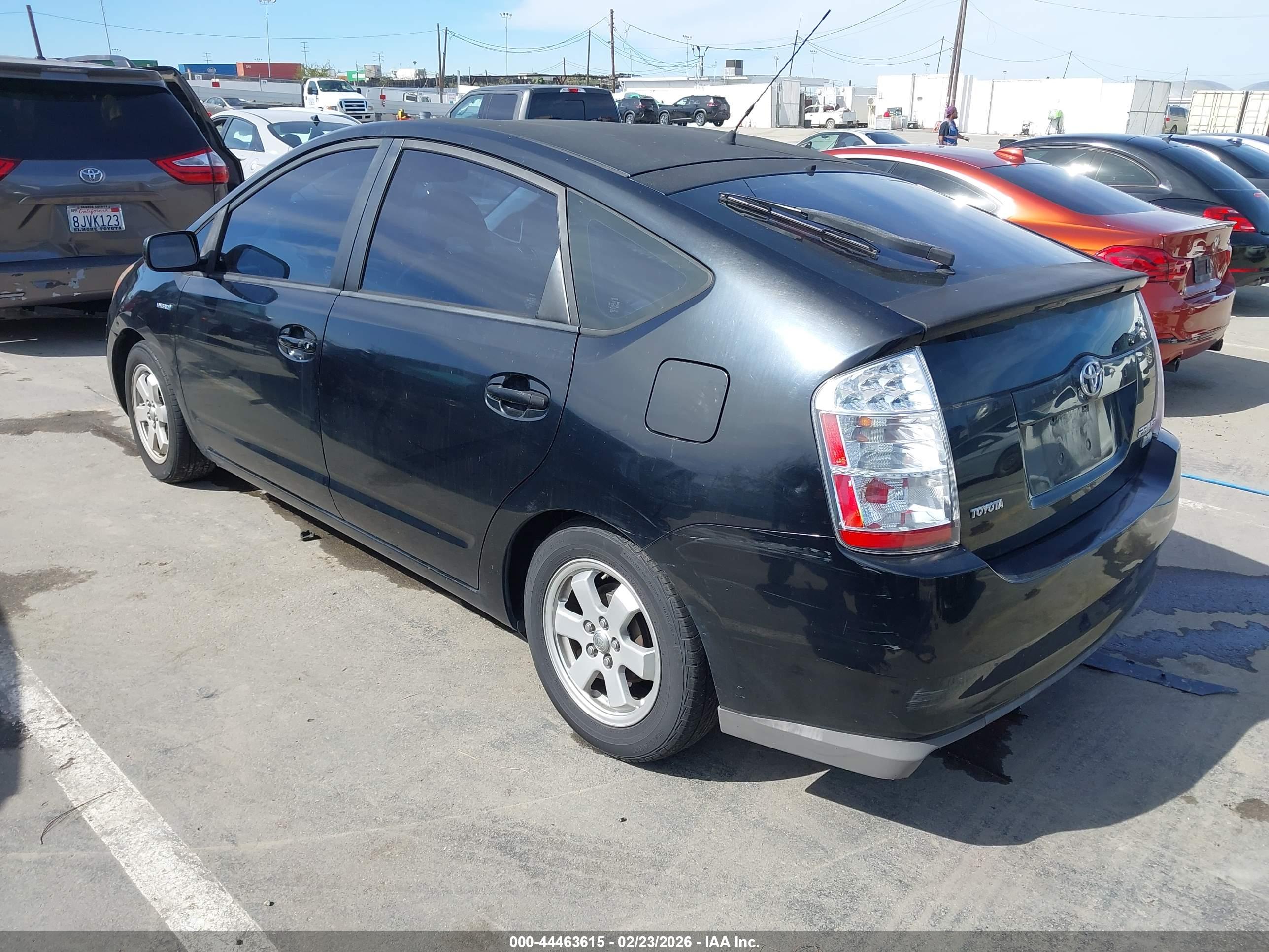 TOYOTA PRIUS image 3