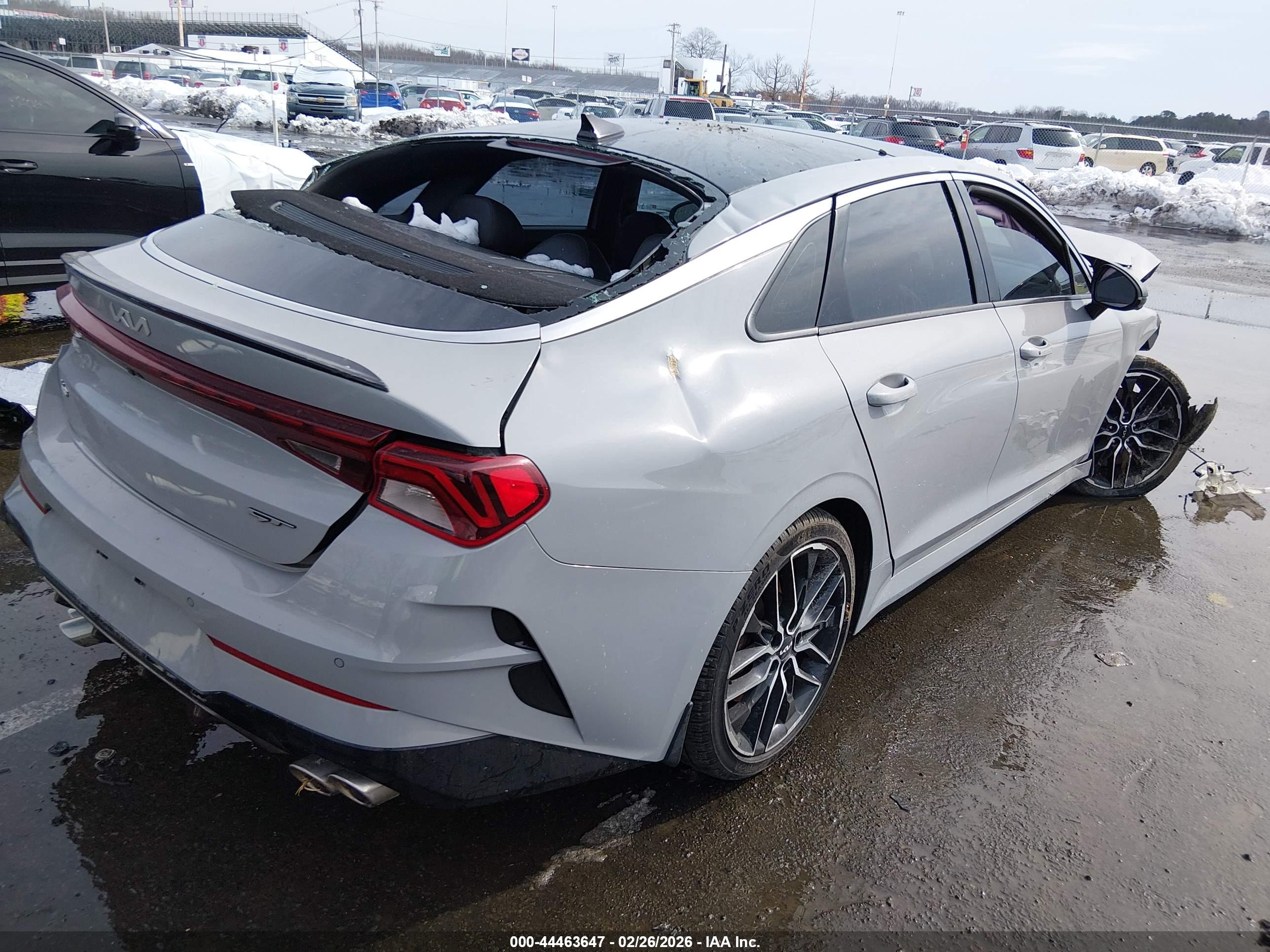 KIA K5 image 4