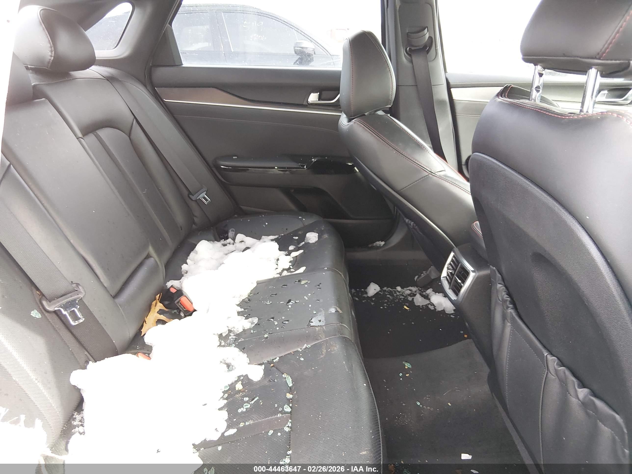 KIA K5 image 8