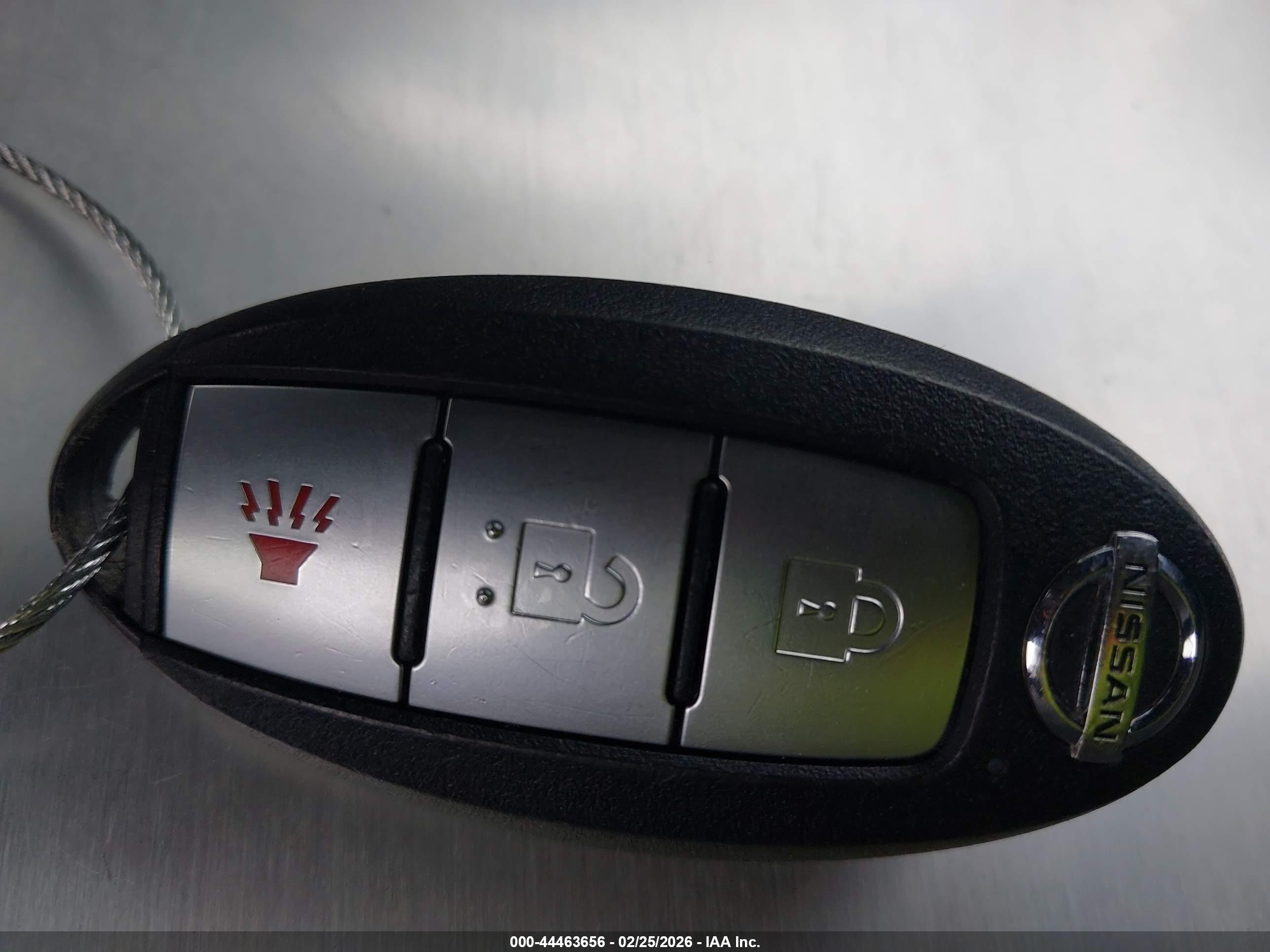 NISSAN ROGUE image 11