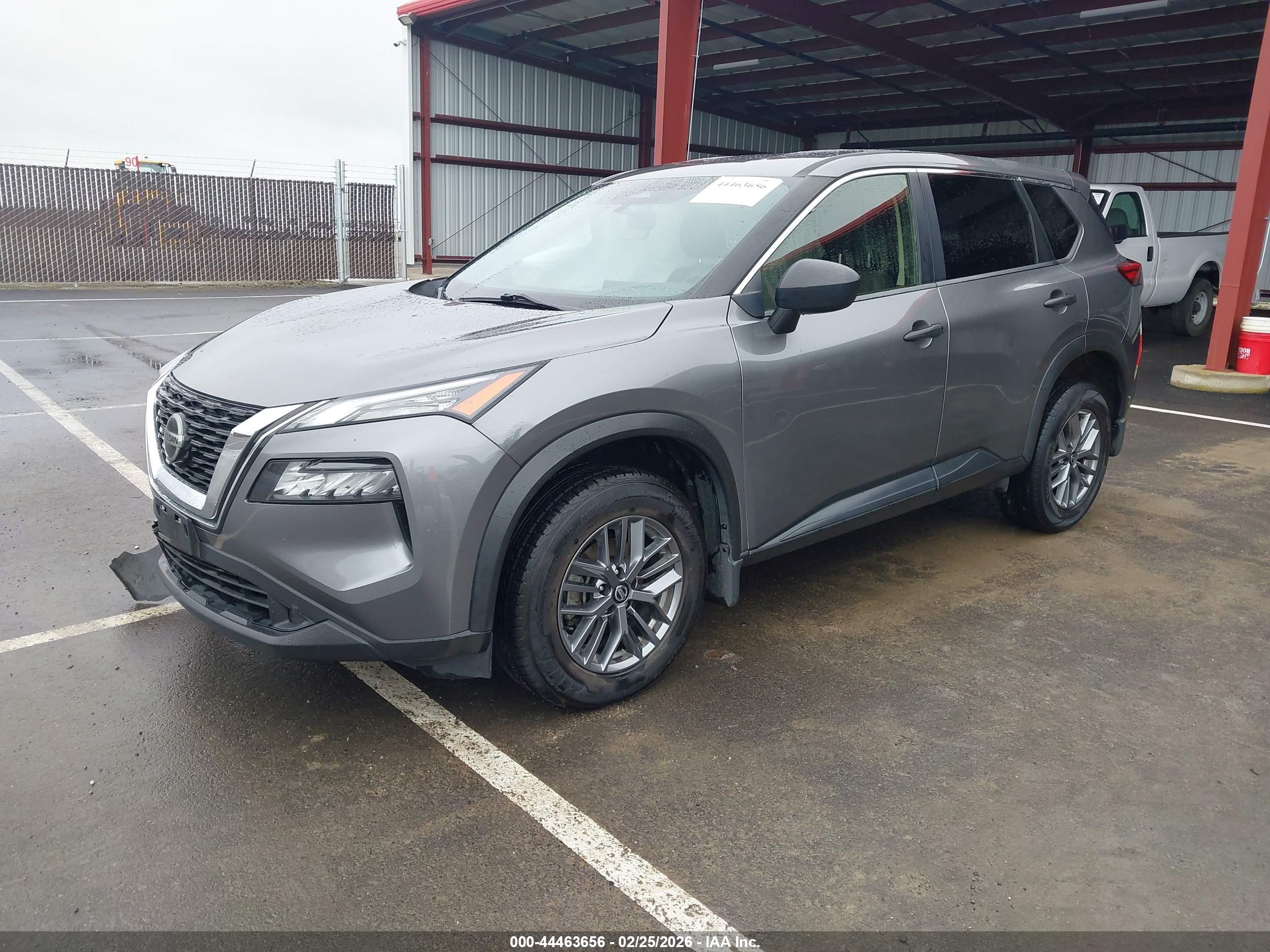 NISSAN ROGUE image 2