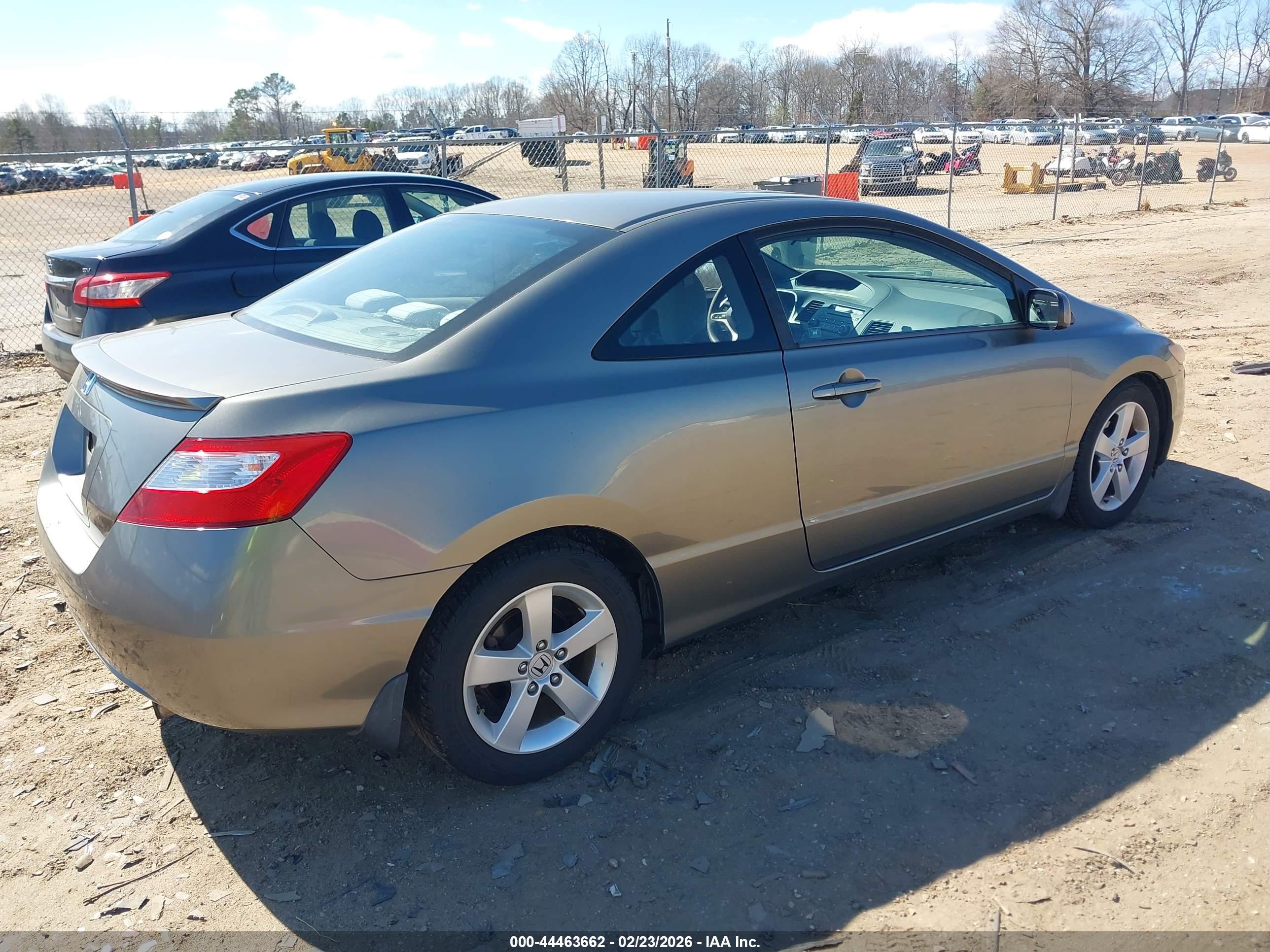 HONDA CIVIC image 4