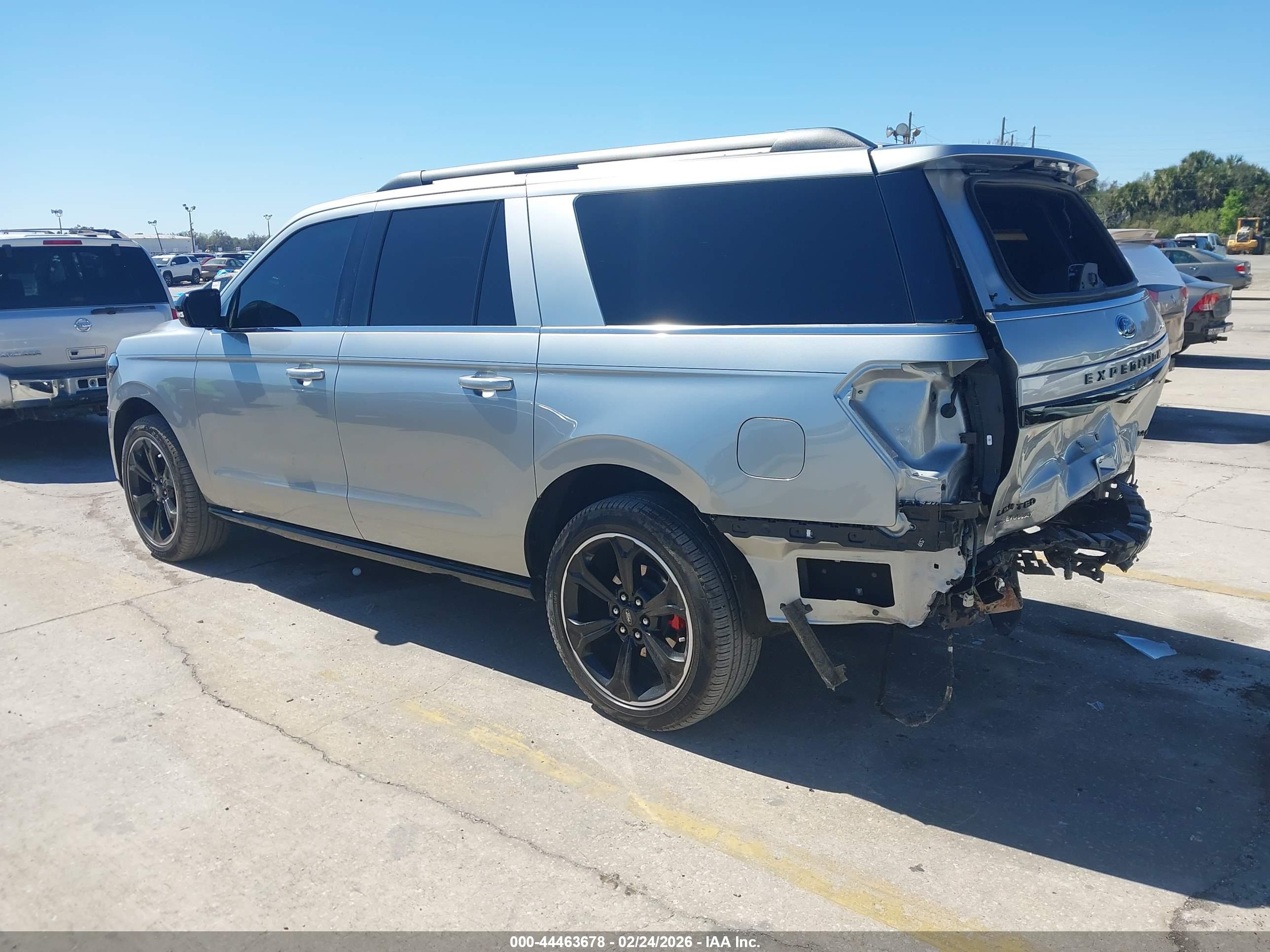 FORD EXPEDITION image 3