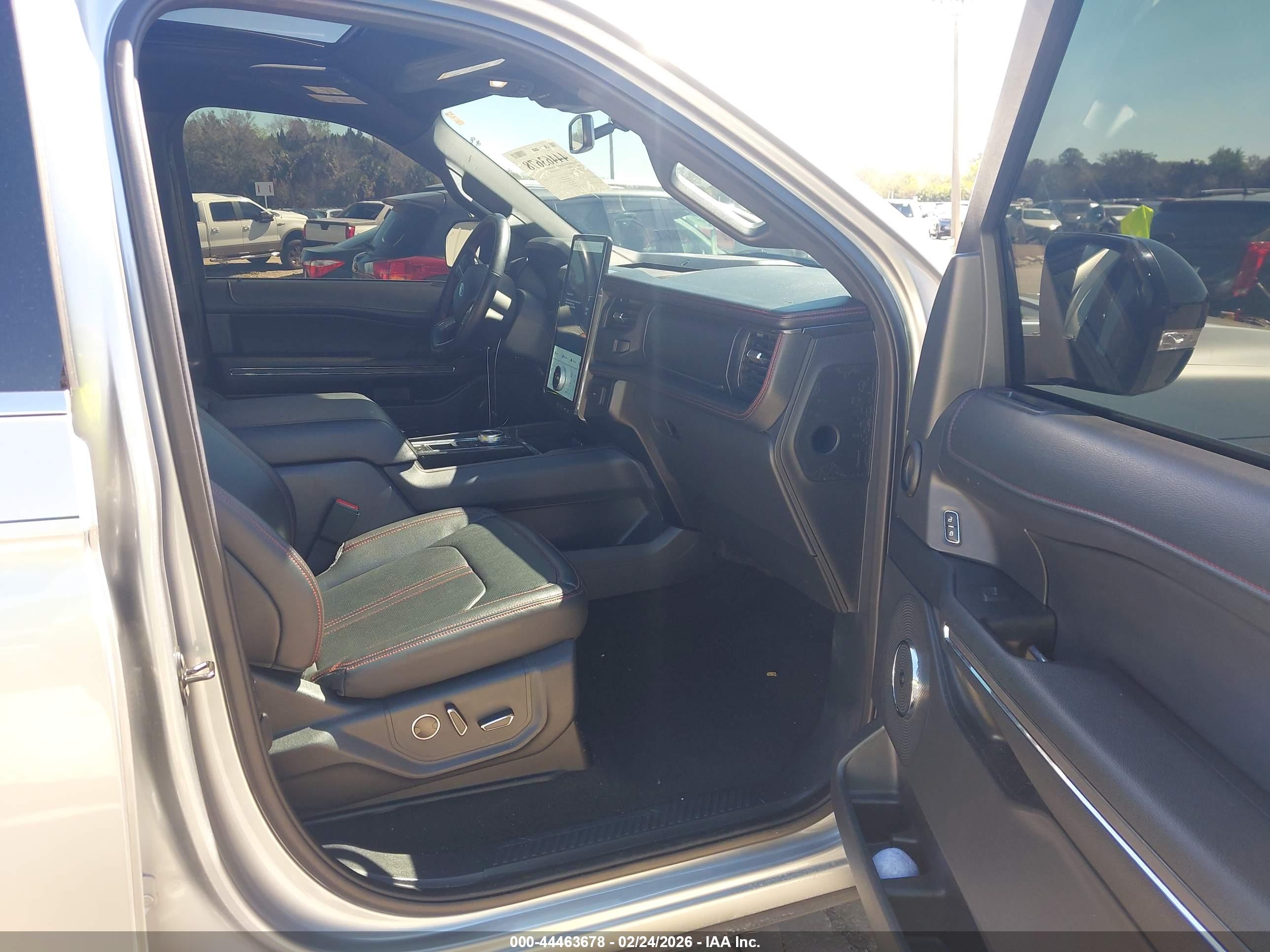 FORD EXPEDITION image 5