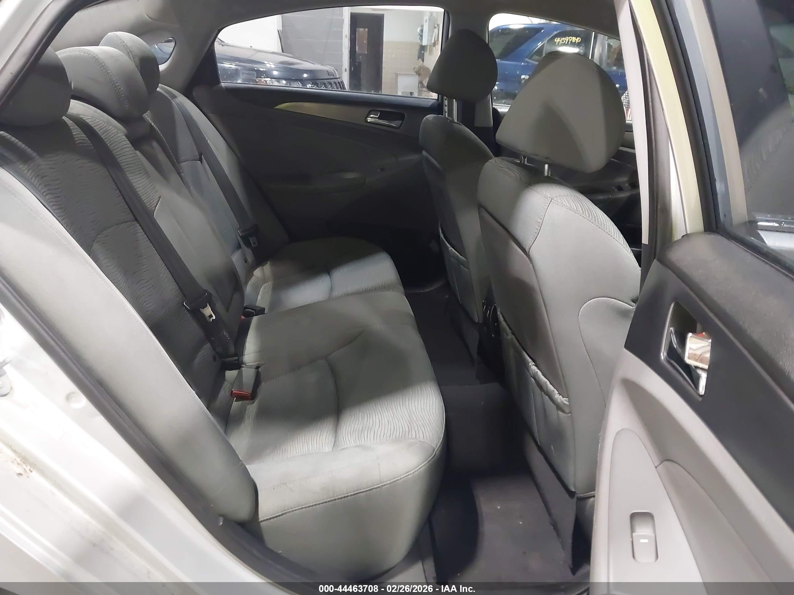 HYUNDAI SONATA image 8