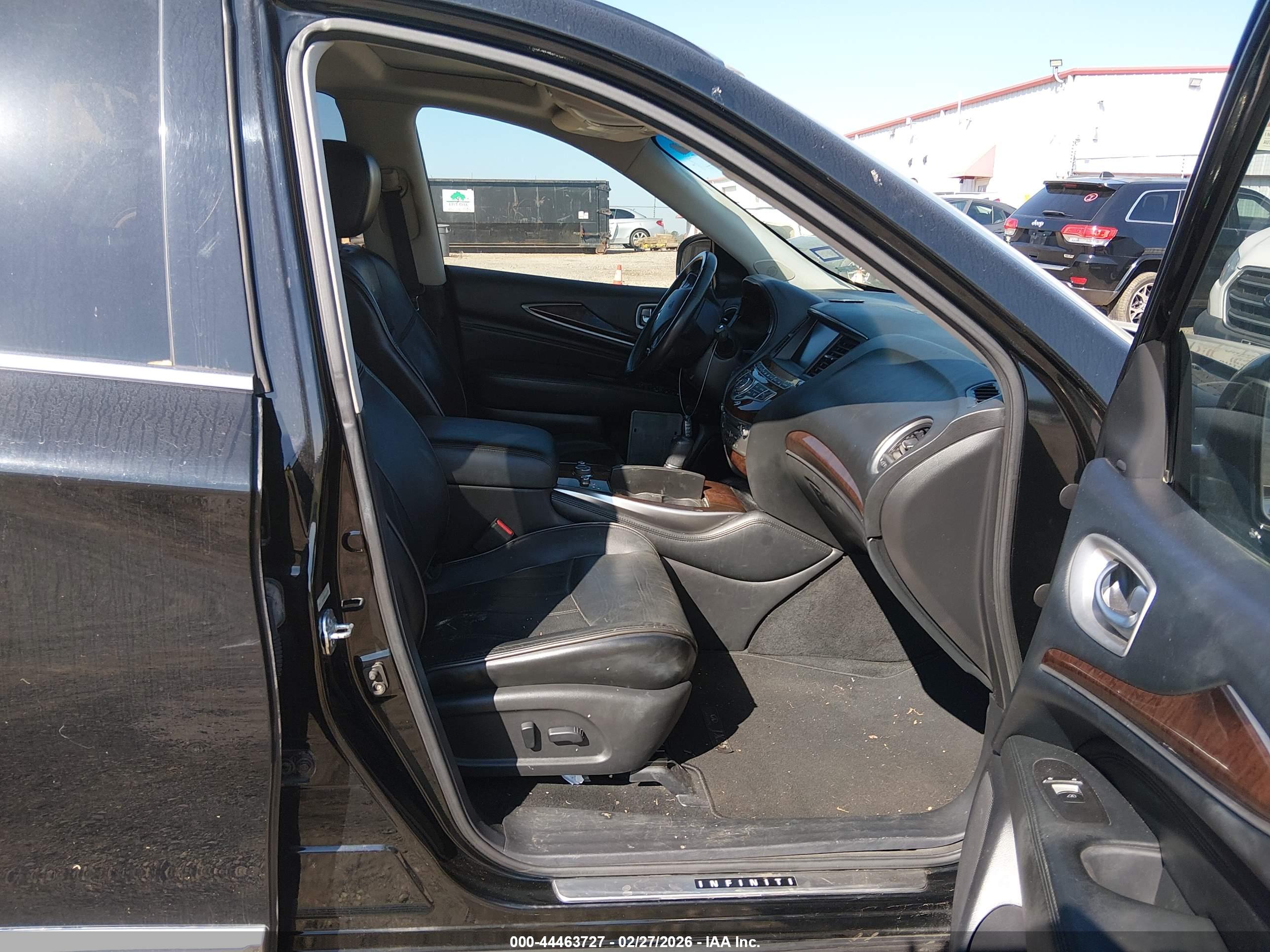 INFINITI JX35 image 5