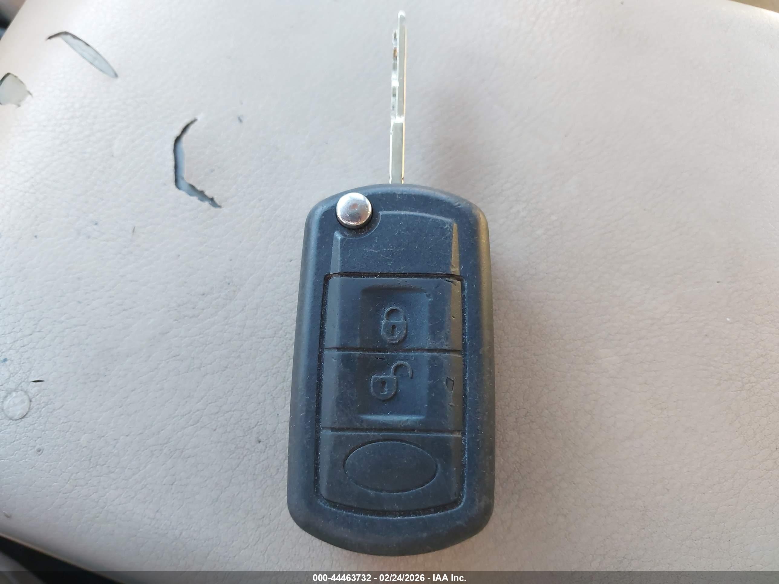 LAND ROVER image 11
