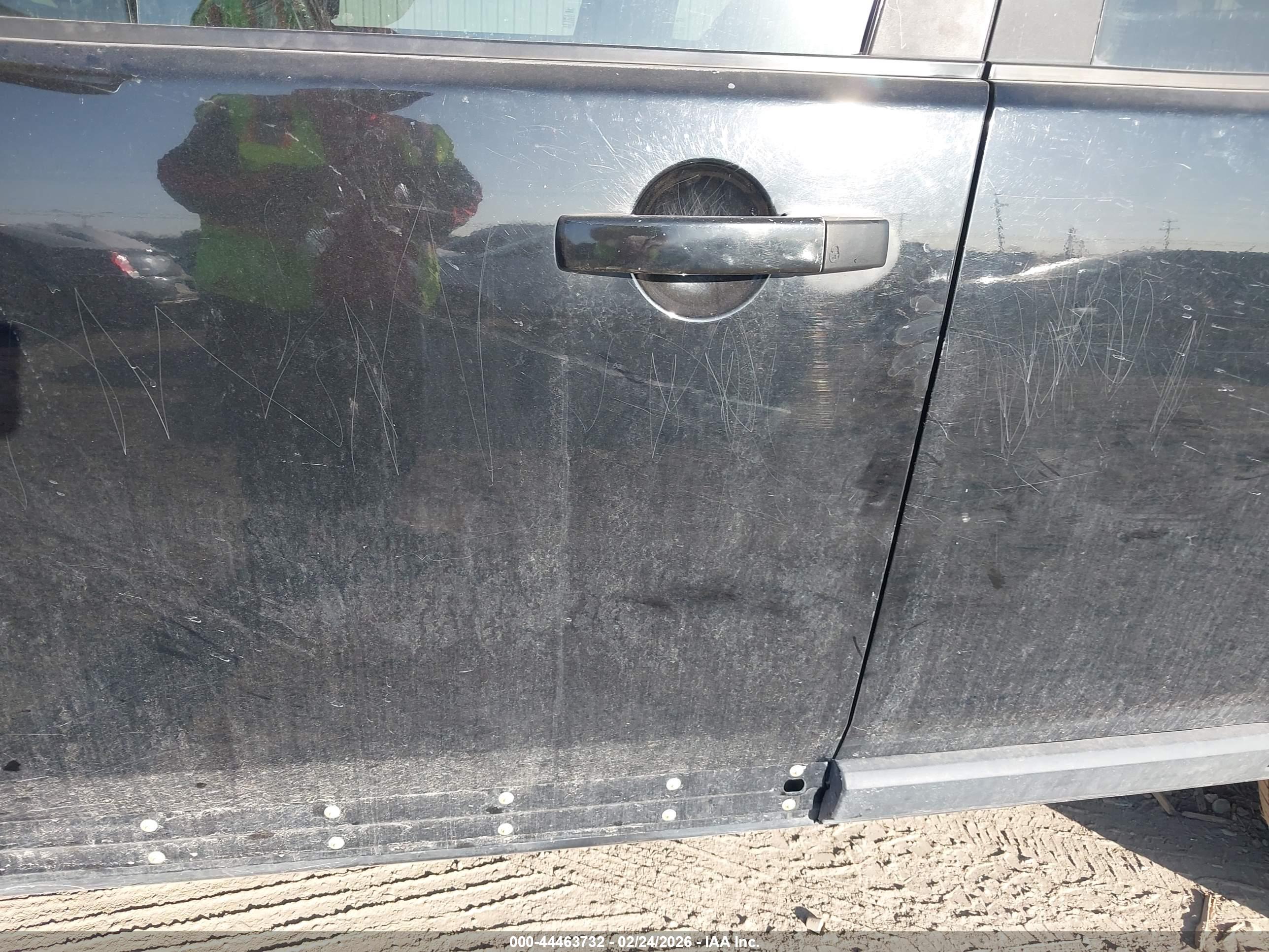 LAND ROVER image 6