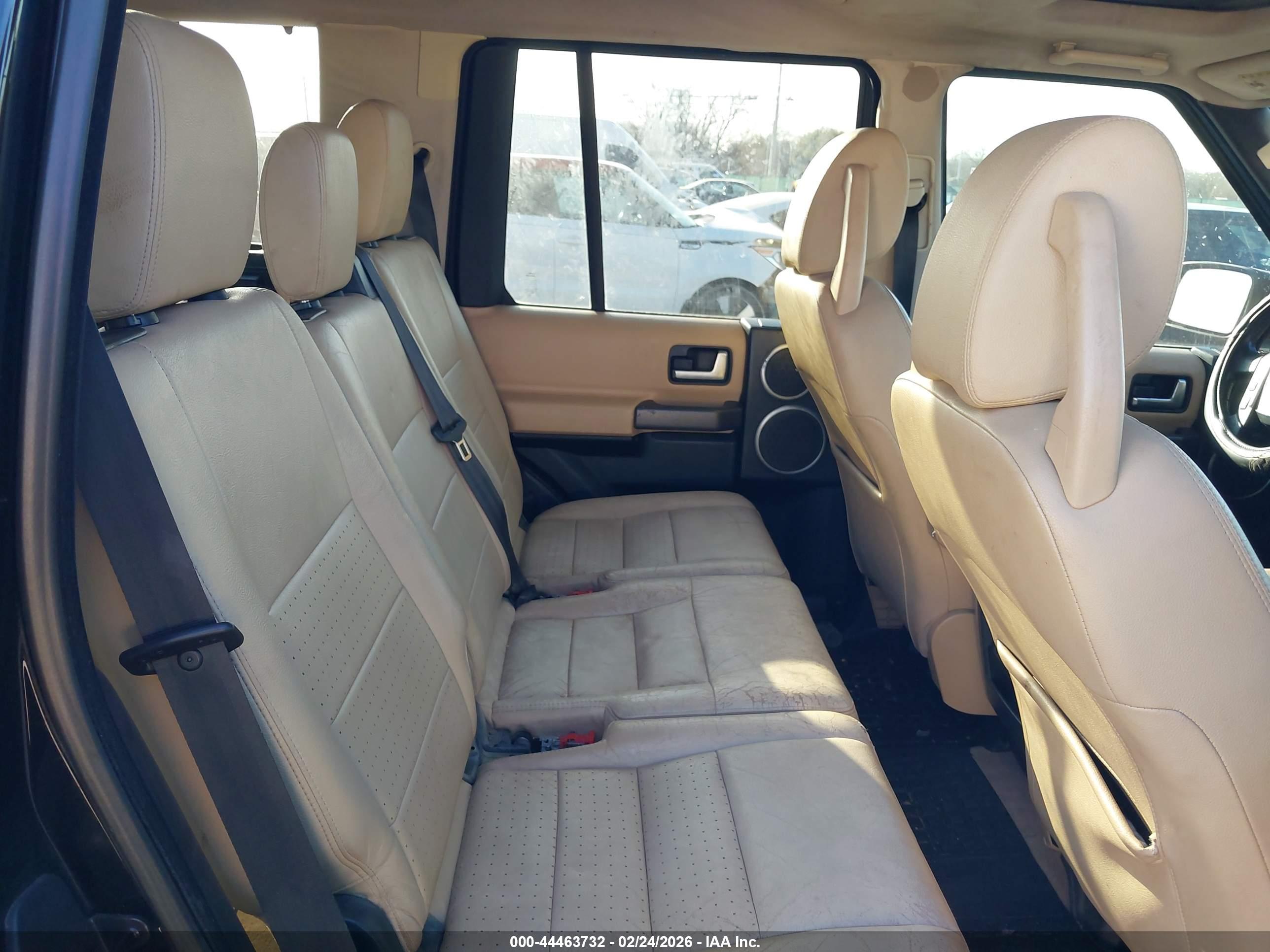 LAND ROVER image 8