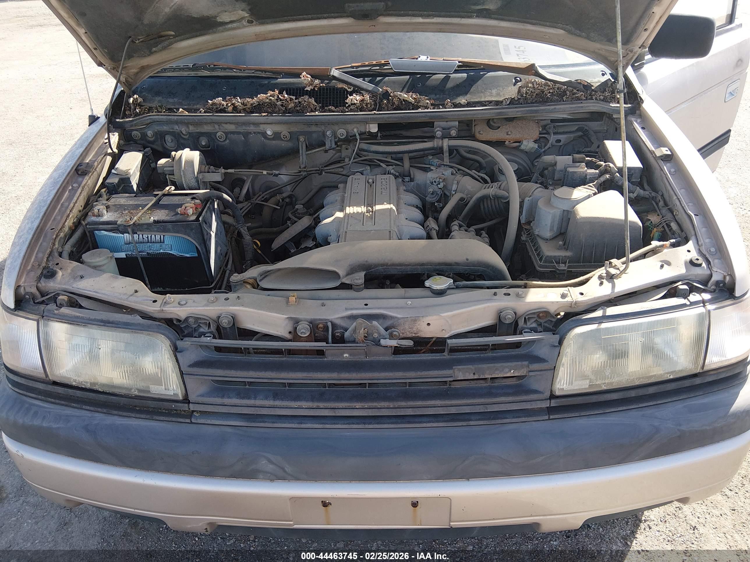 MAZDA MPV image 10