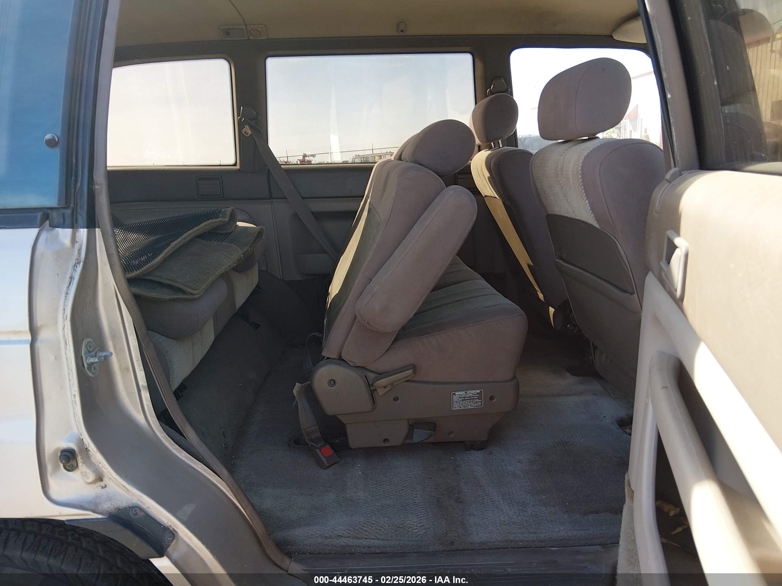 MAZDA MPV image 8