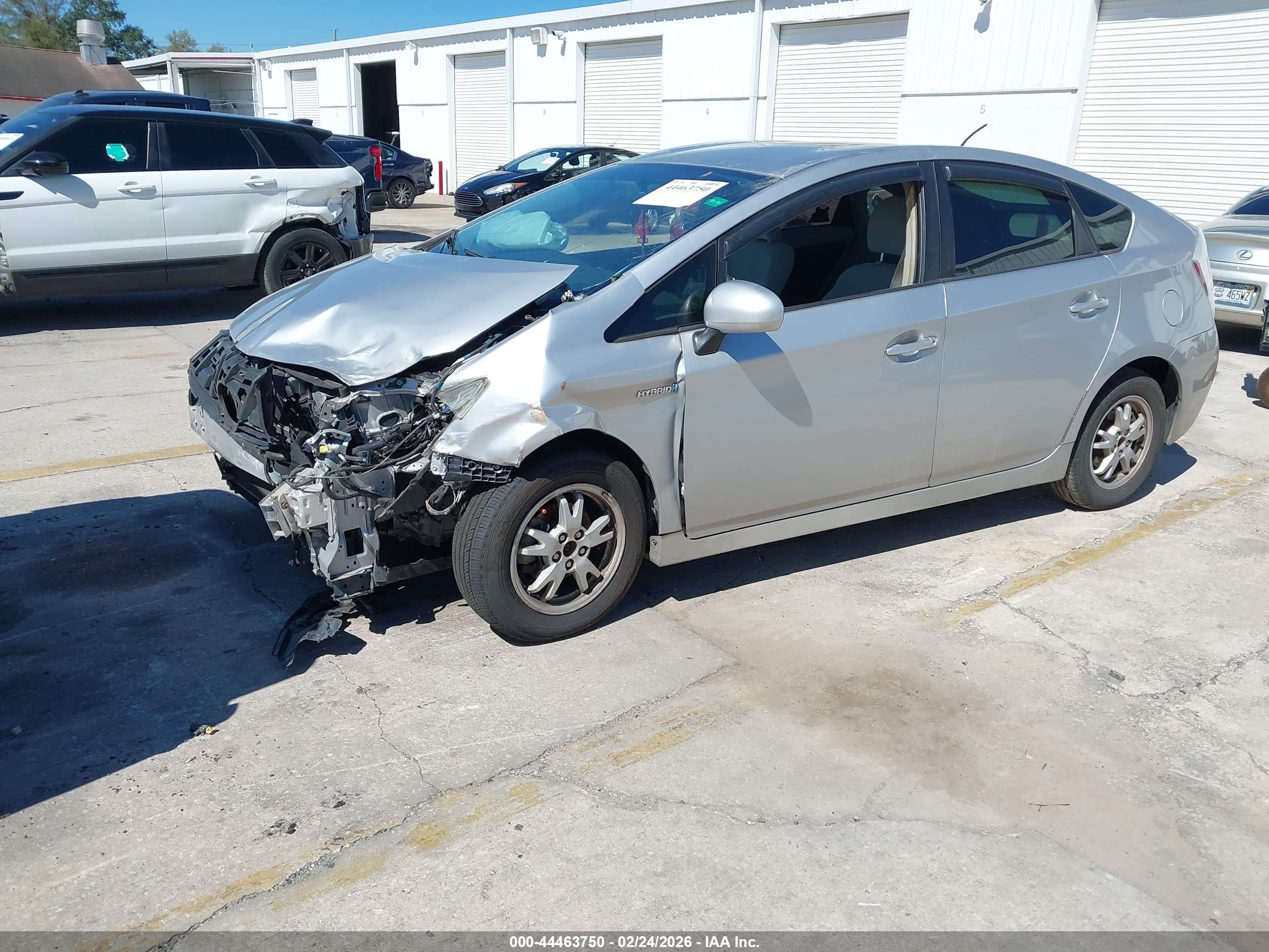 TOYOTA PRIUS image 2