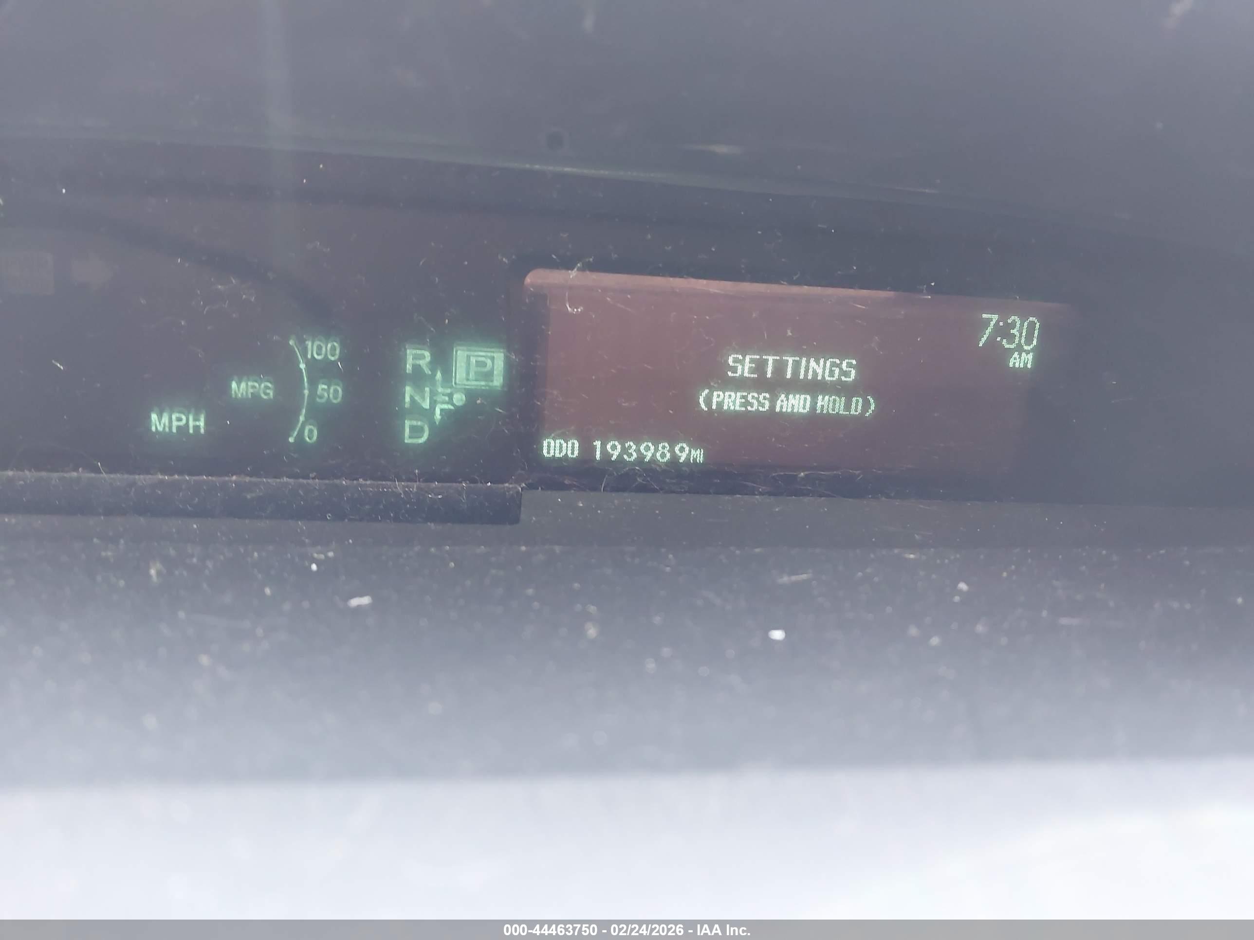 TOYOTA PRIUS image 7