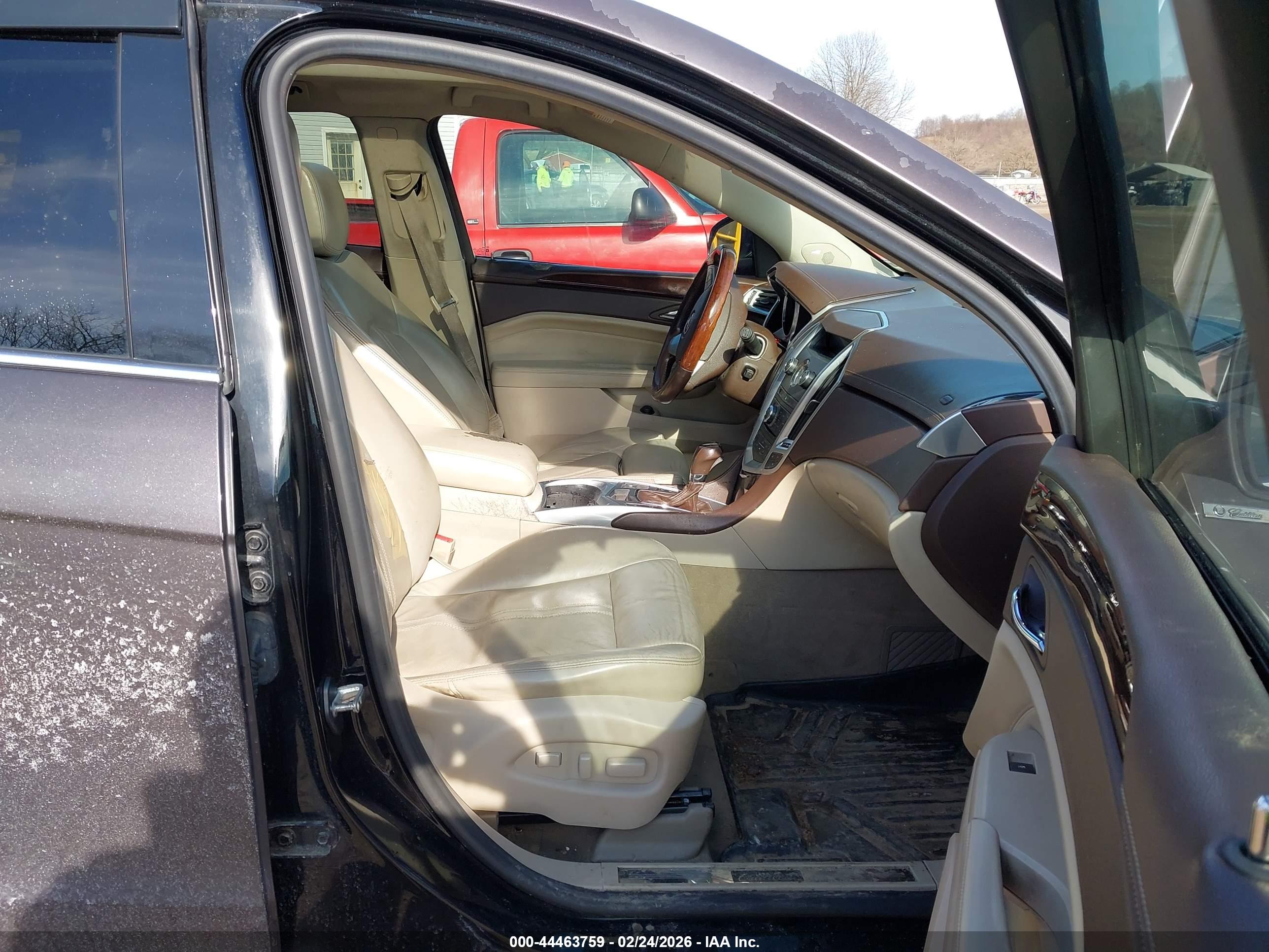 CADILLAC SRX image 5