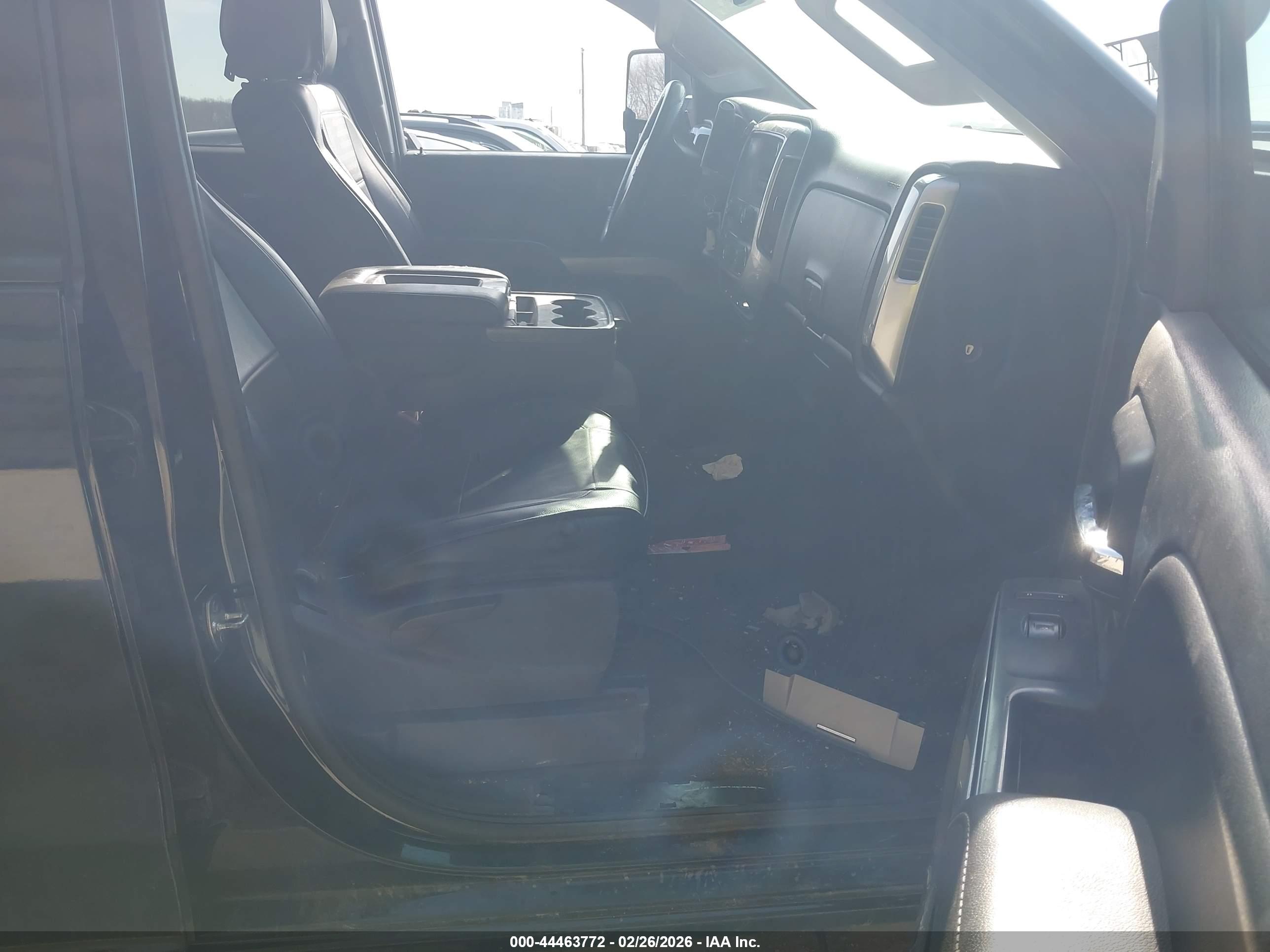 CHEVROLET SILVERADO image 5