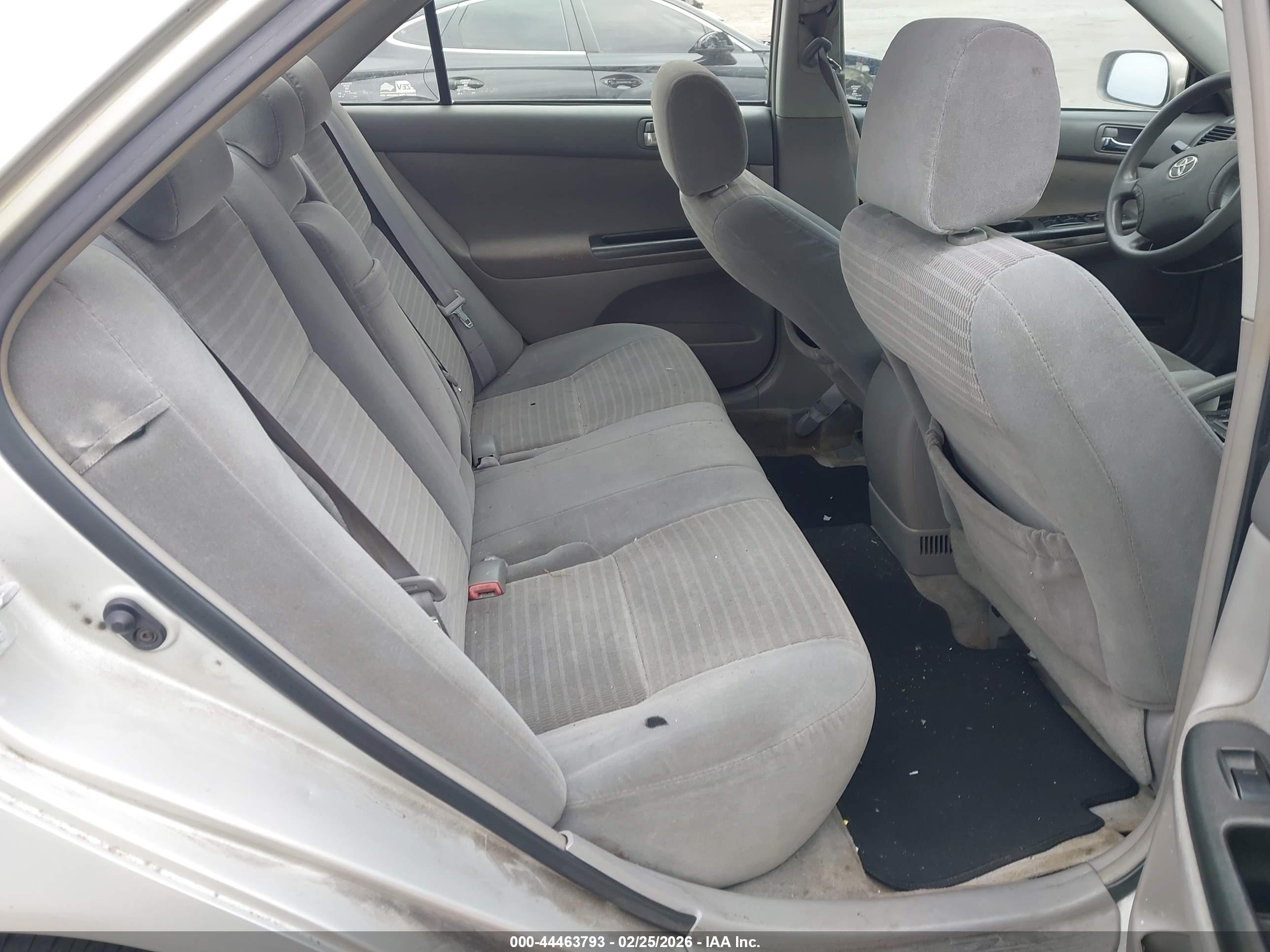 TOYOTA CAMRY image 8