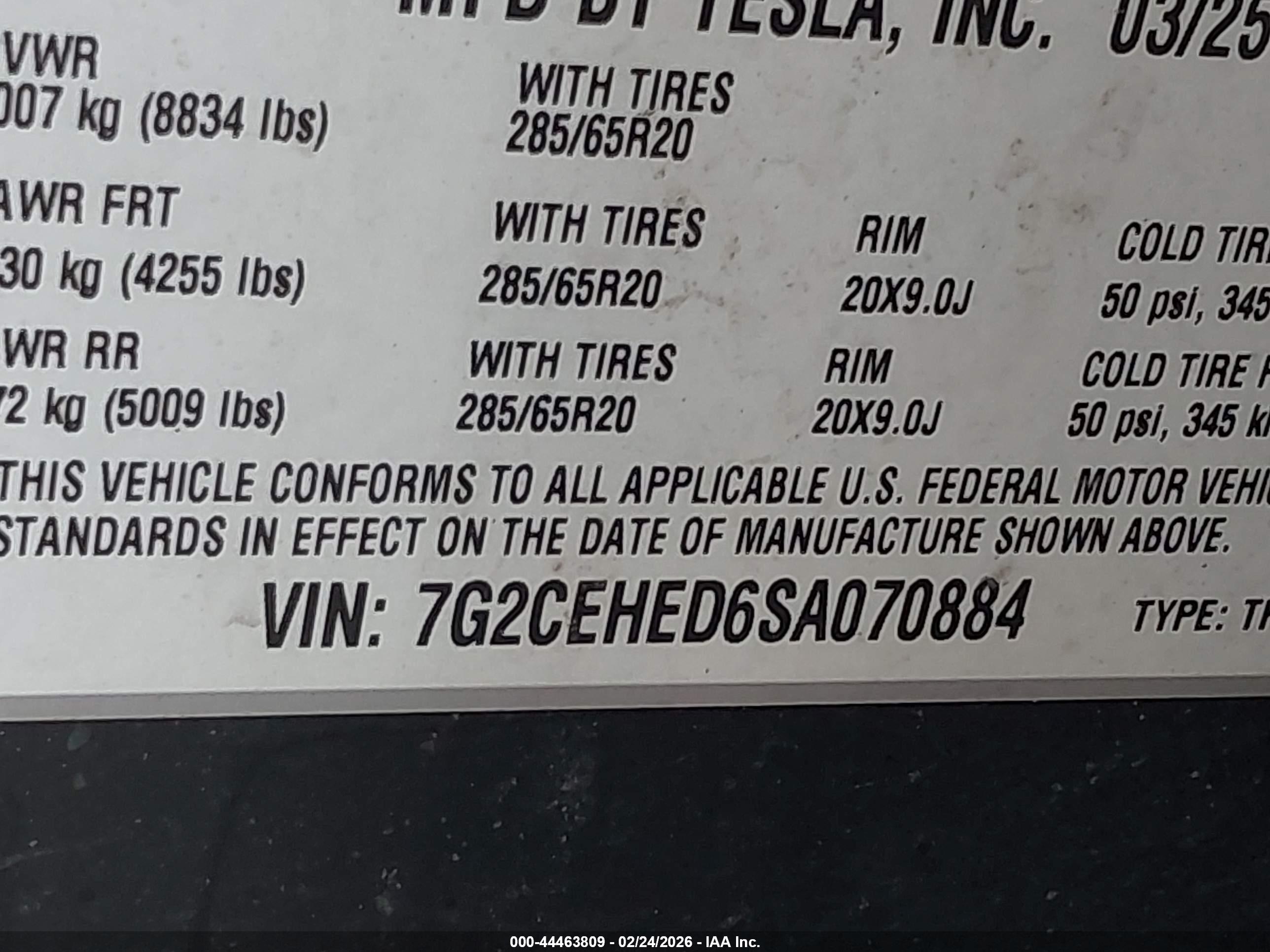 TESLA CYBERTRUCK image 9